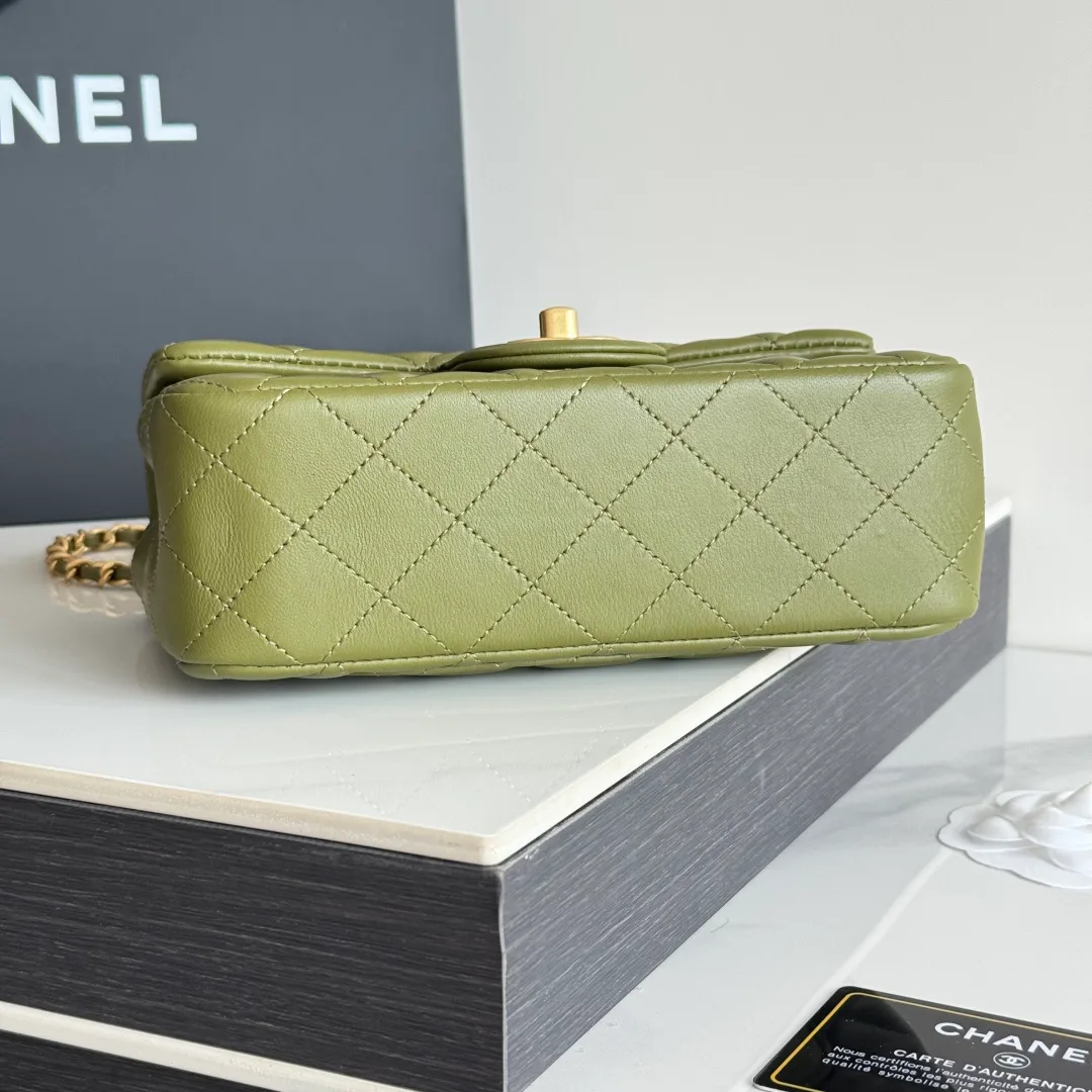 Women's Classic Handbags CHANEL 17827592