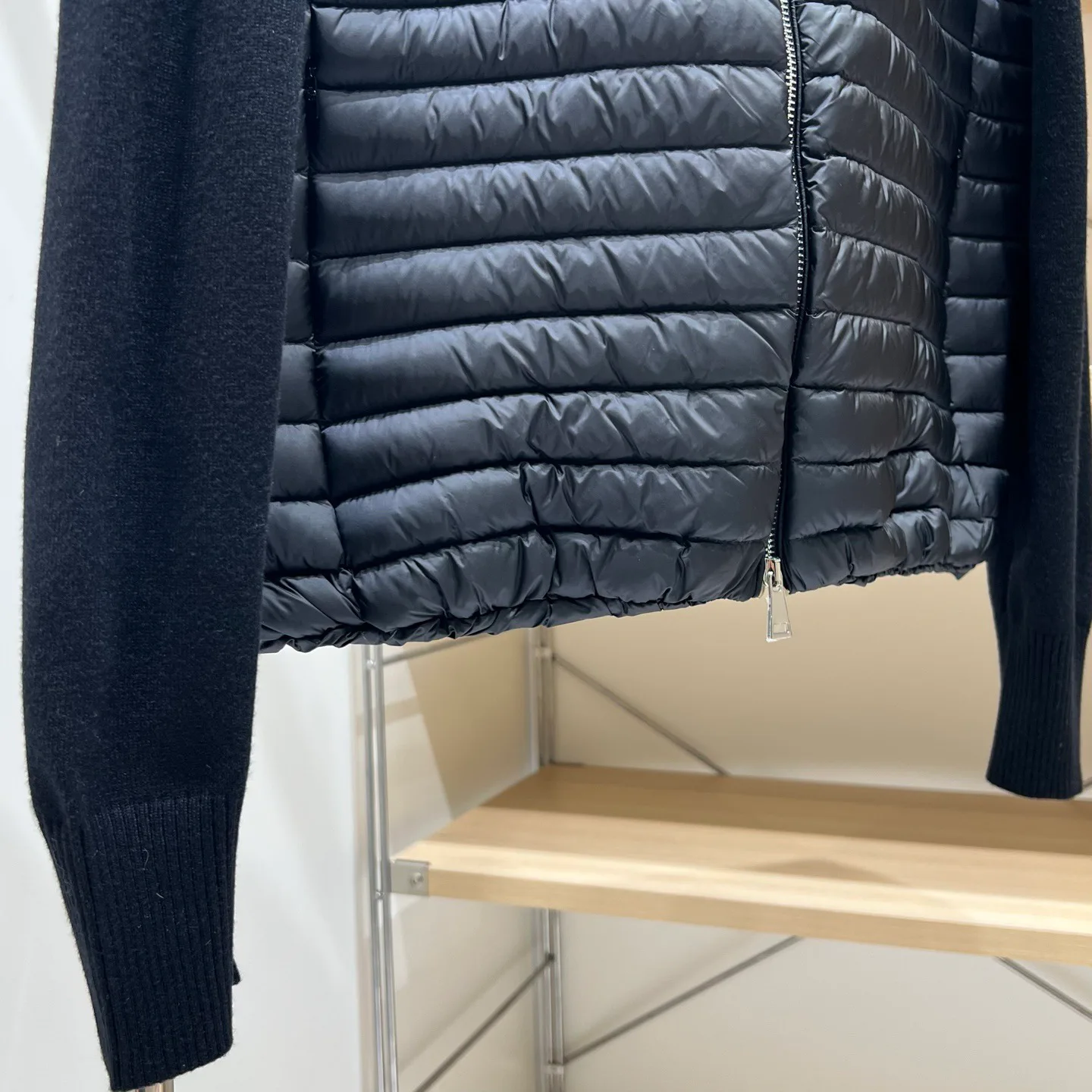 Women's Jackets And Down Jackets MONCLER 18043620