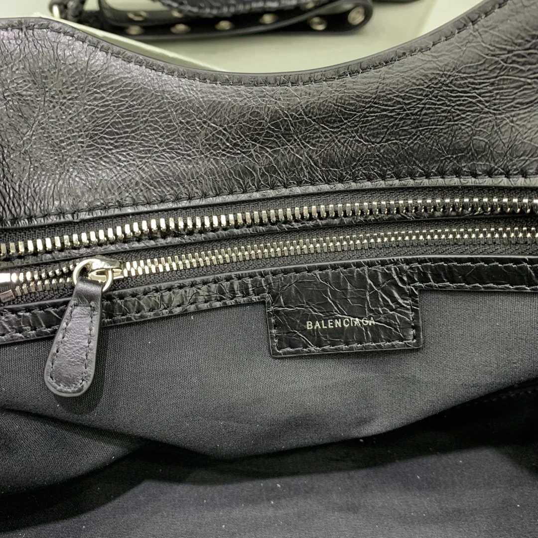 Women's Classic Handbags BALENCIAGA 17801582