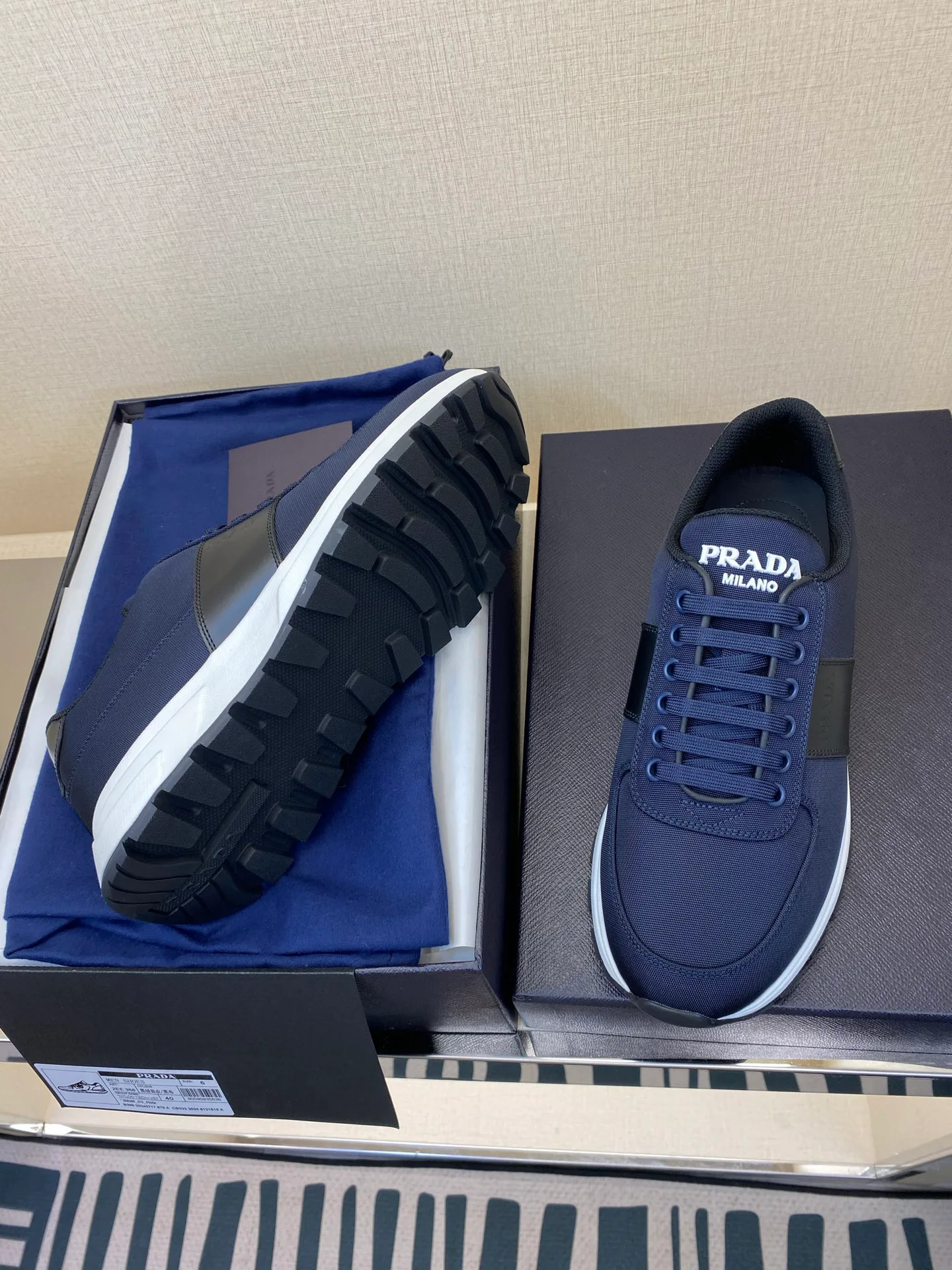 Men's Sneakers PRADA 18039825