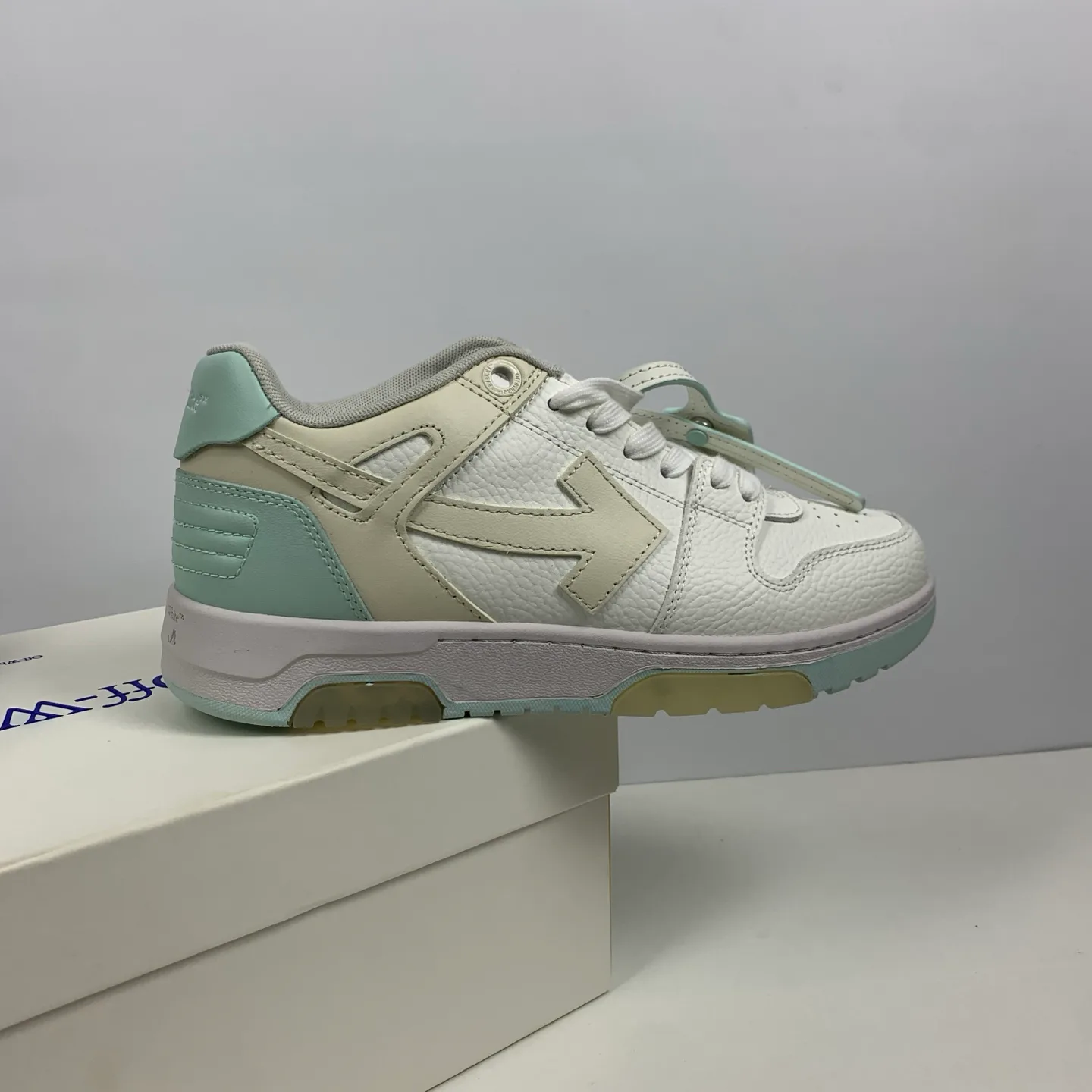 Women's Sneakers OFF-WHITE 17776392