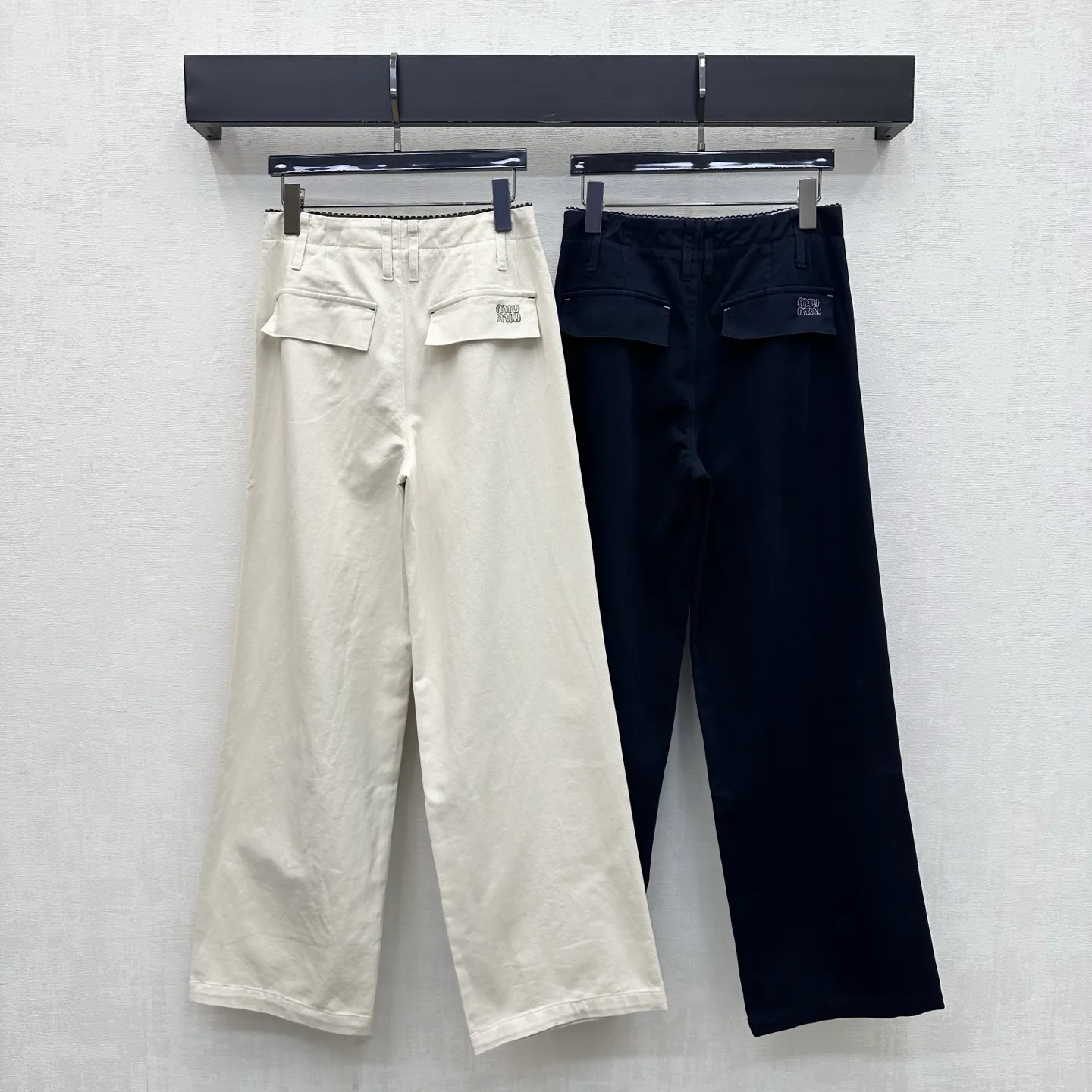 Women's Trousers MIU MIU 18510269