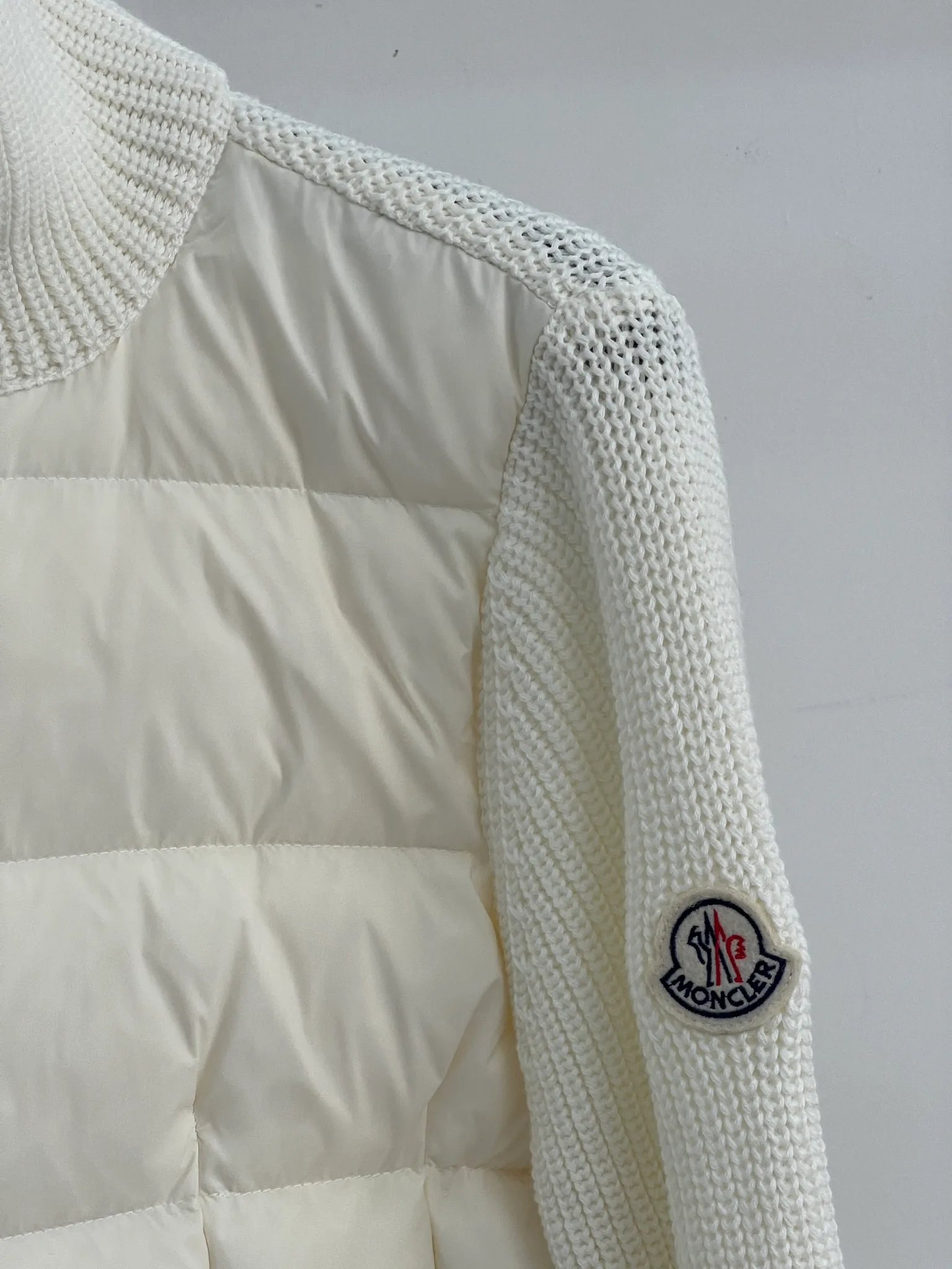 Women's Jackets And Down Jackets MONCLER 18416255