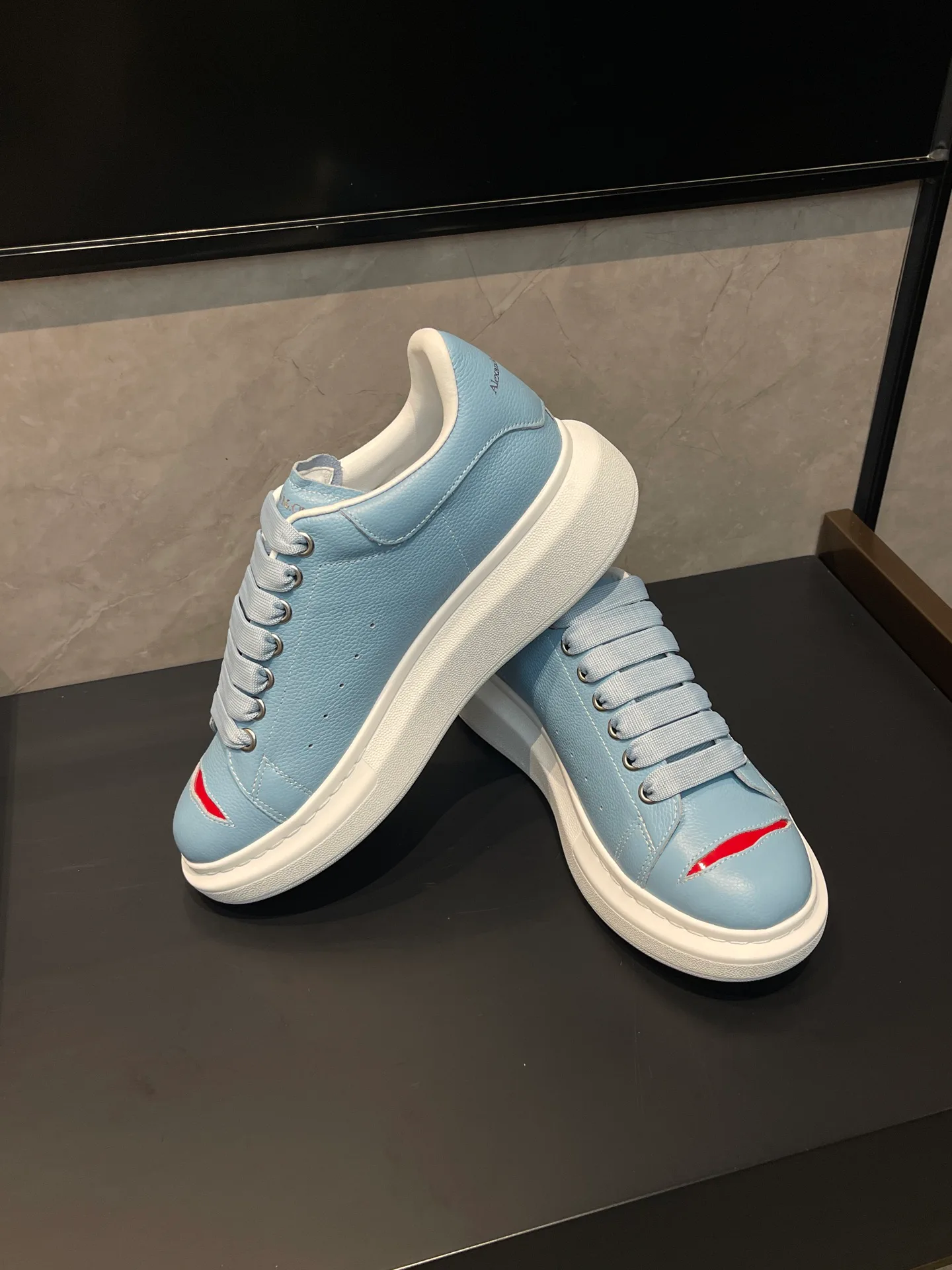 Women's Sneakers ALEXANDER MCQUEEN 18363939