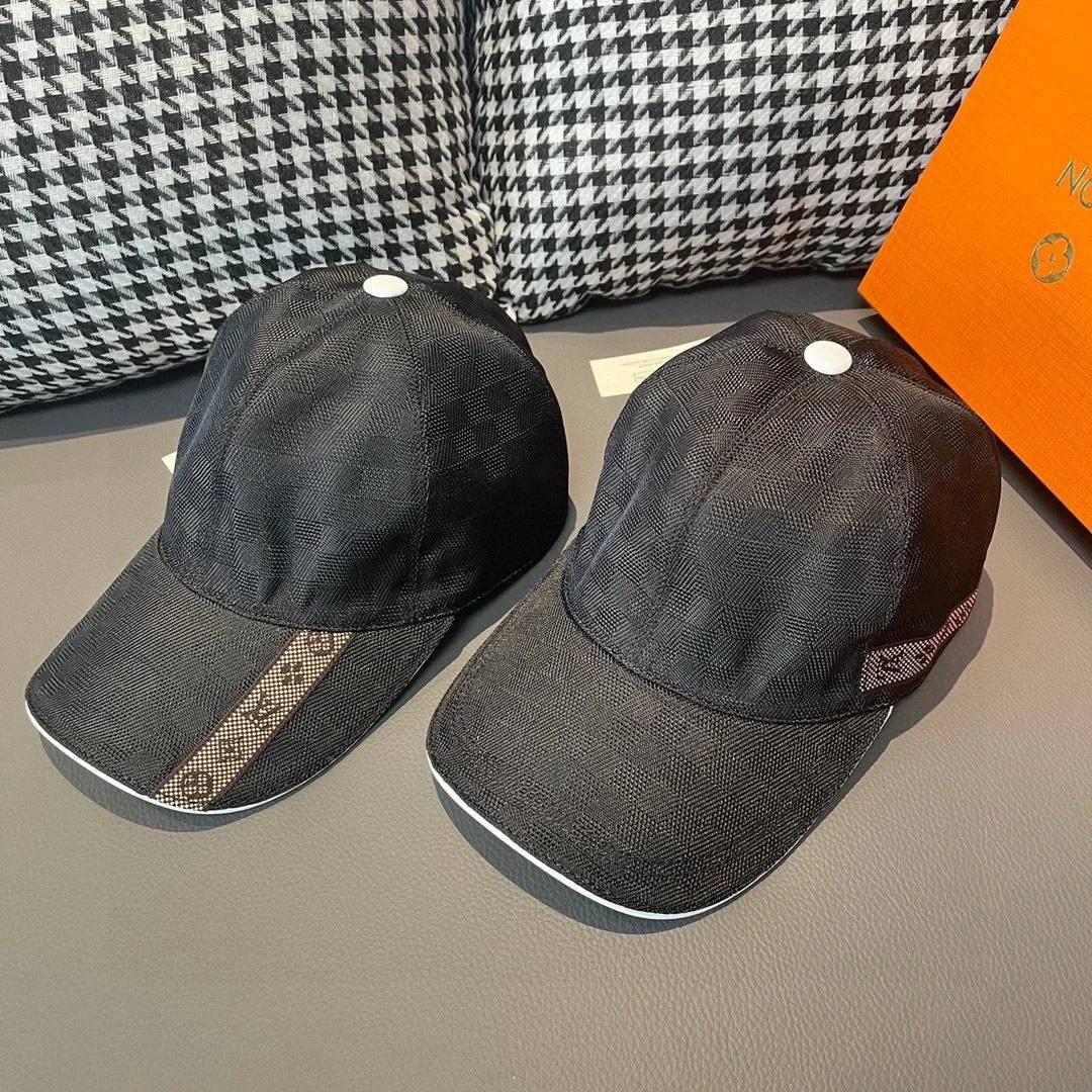 Hats LOUIS VUITTON 17515273