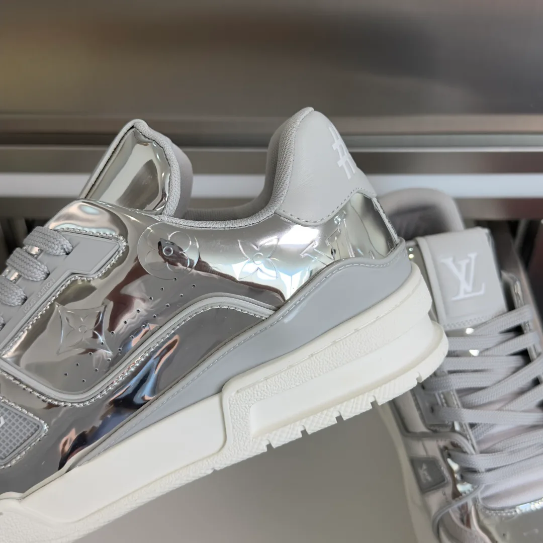 Men's Sneakers LOUIS VUITTON 17483741