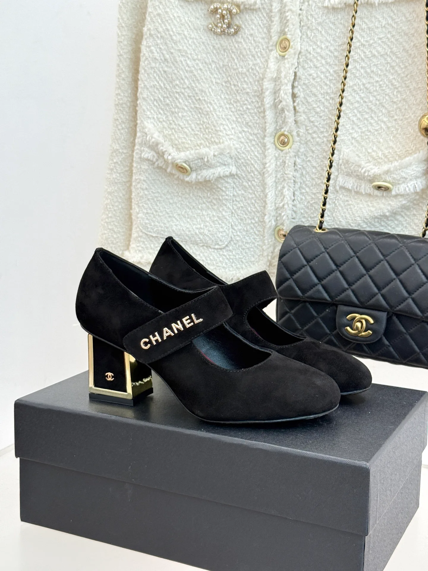 Women's Heels CHANEL 18092666