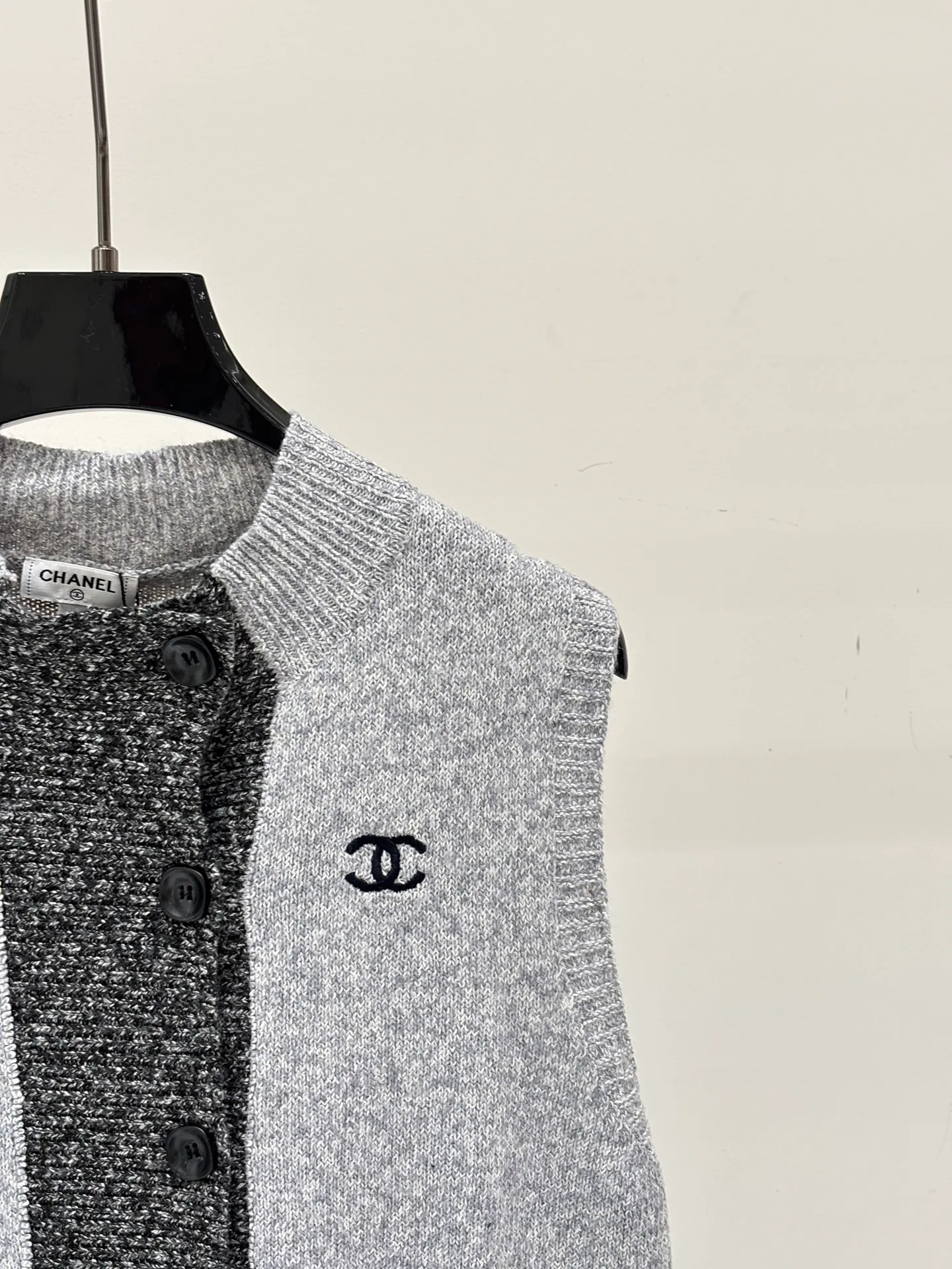 Women's Vests CHANEL 18138211