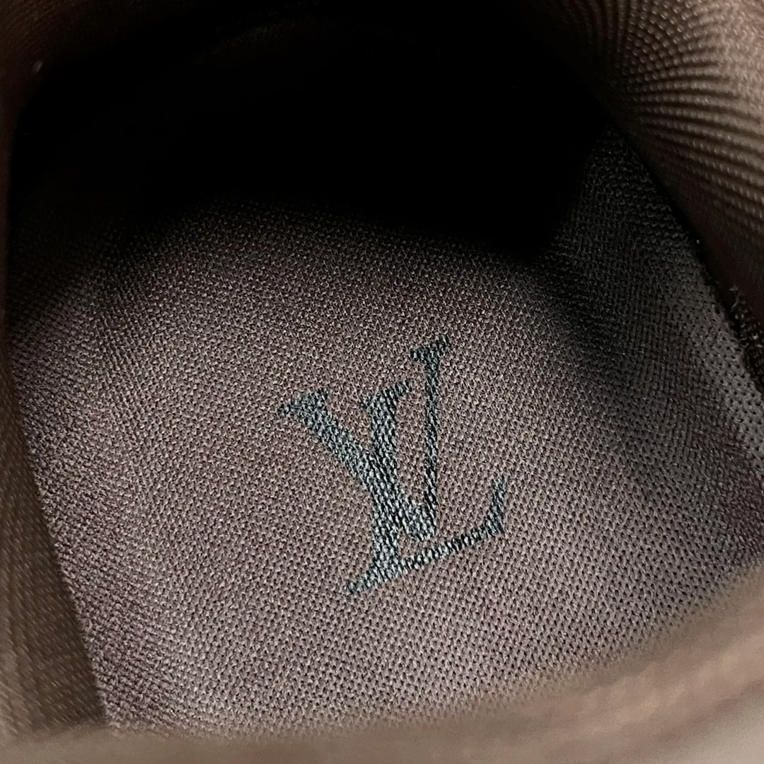 Men's Sneakers LOUIS VUITTON 17461093