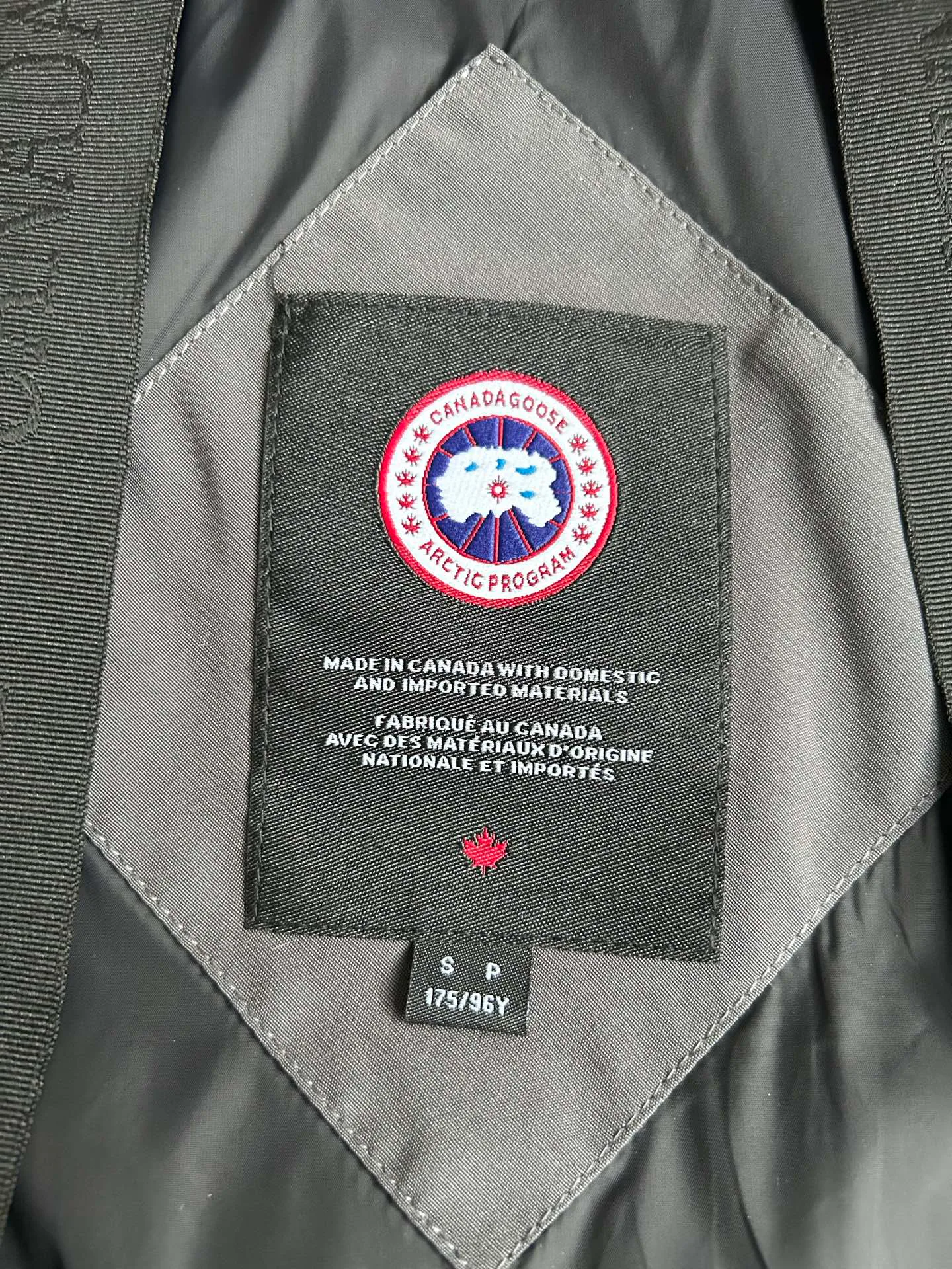 Men's Jackets And Down Jackets CANADA GOOSE 18129806