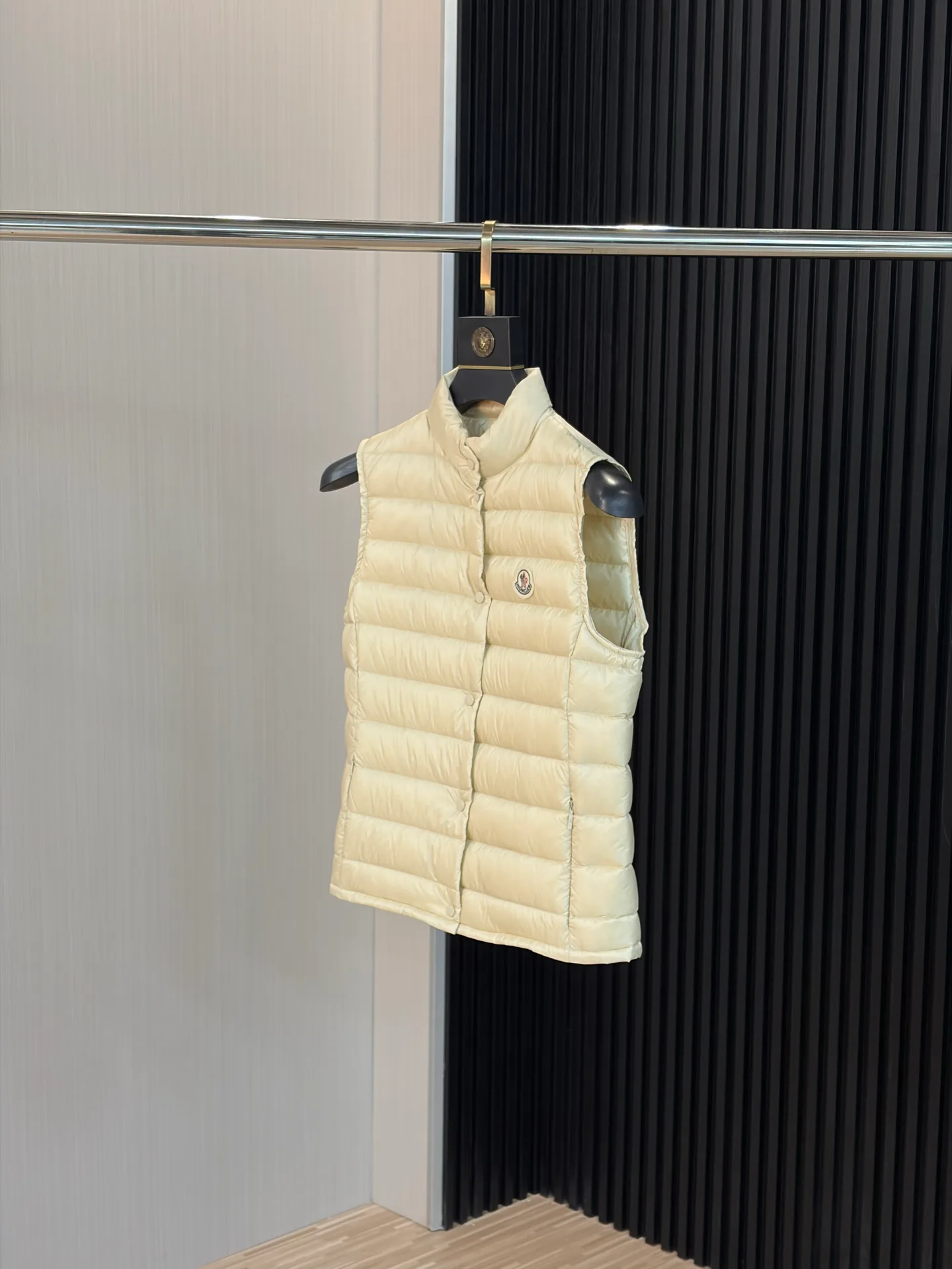 Men's Vests MONCLER 17908051