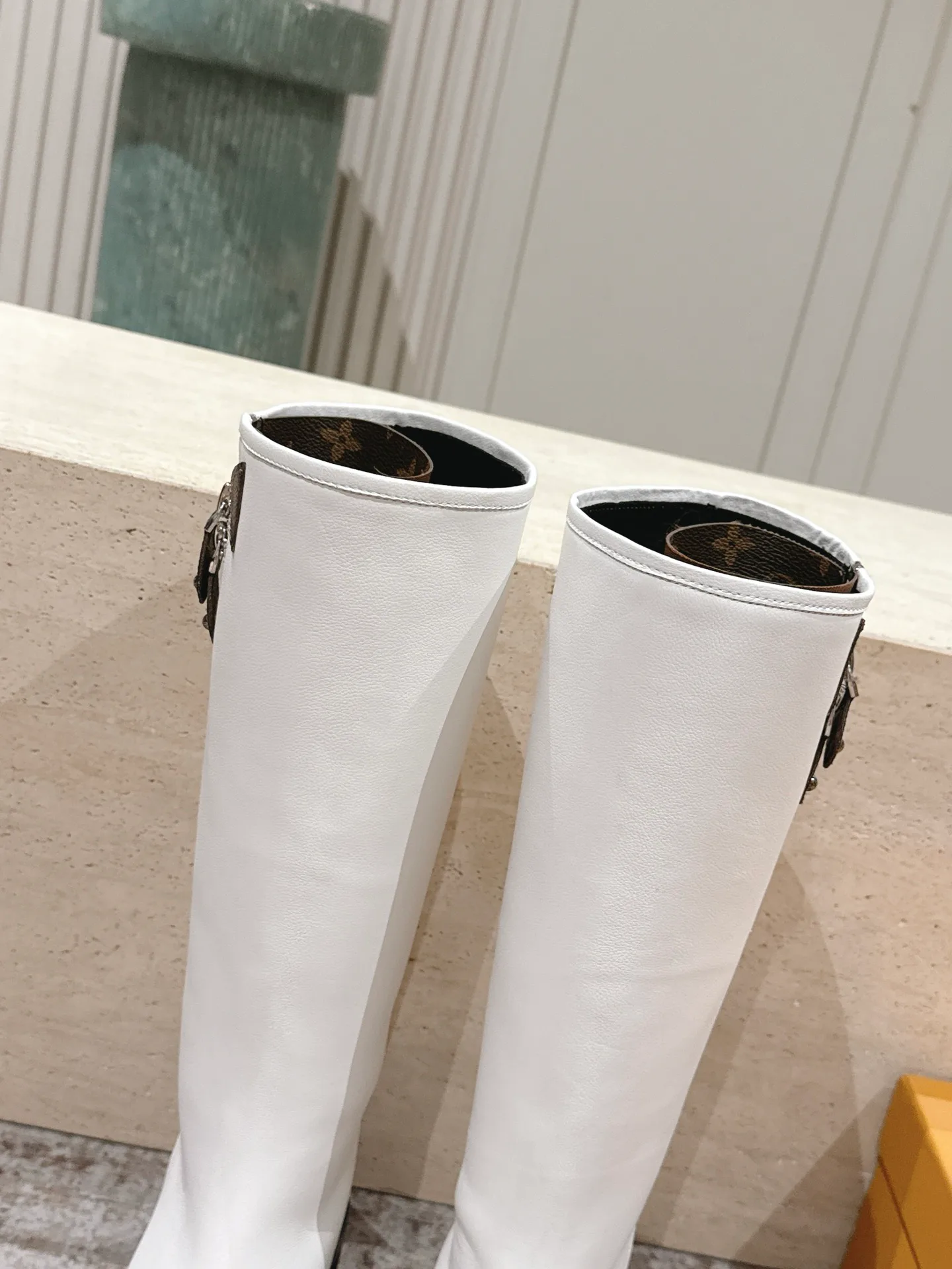 Women's Boots LOUIS VUITTON 18397754
