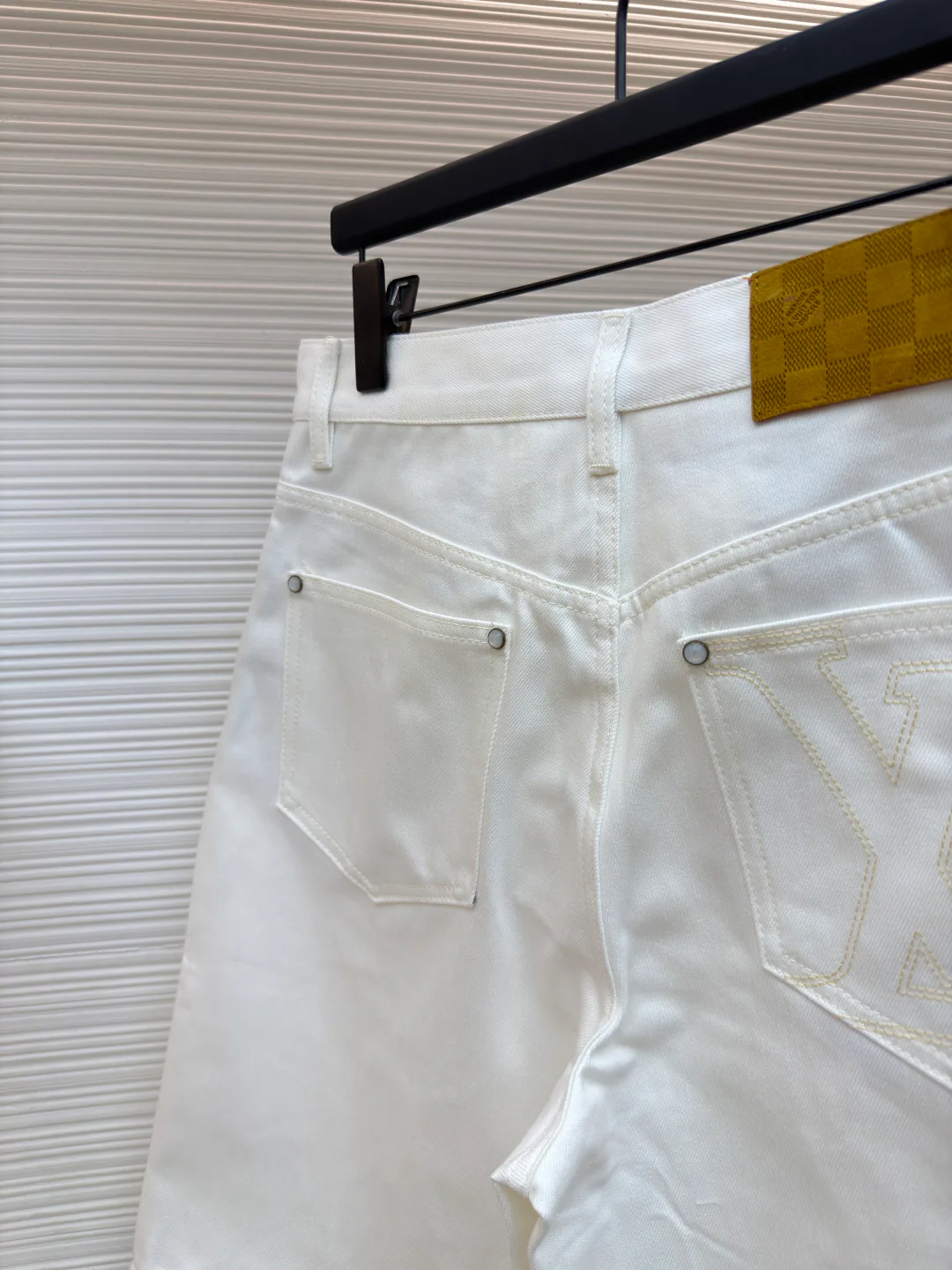 Men's Shorts LOUIS VUITTON 18154063