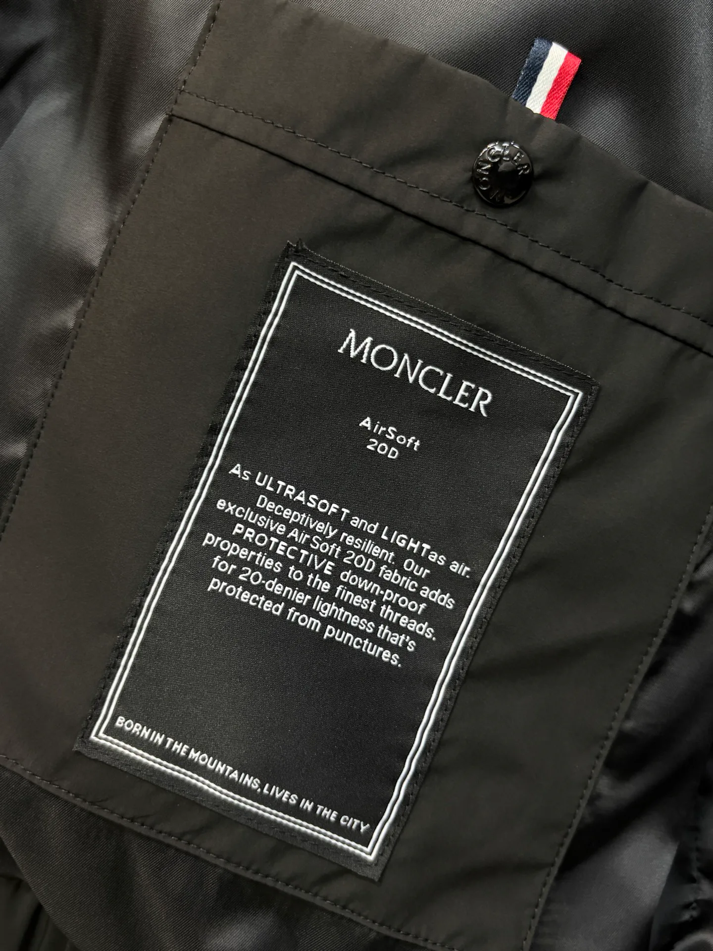 Women's Jackets And Down Jackets MONCLER 18157284