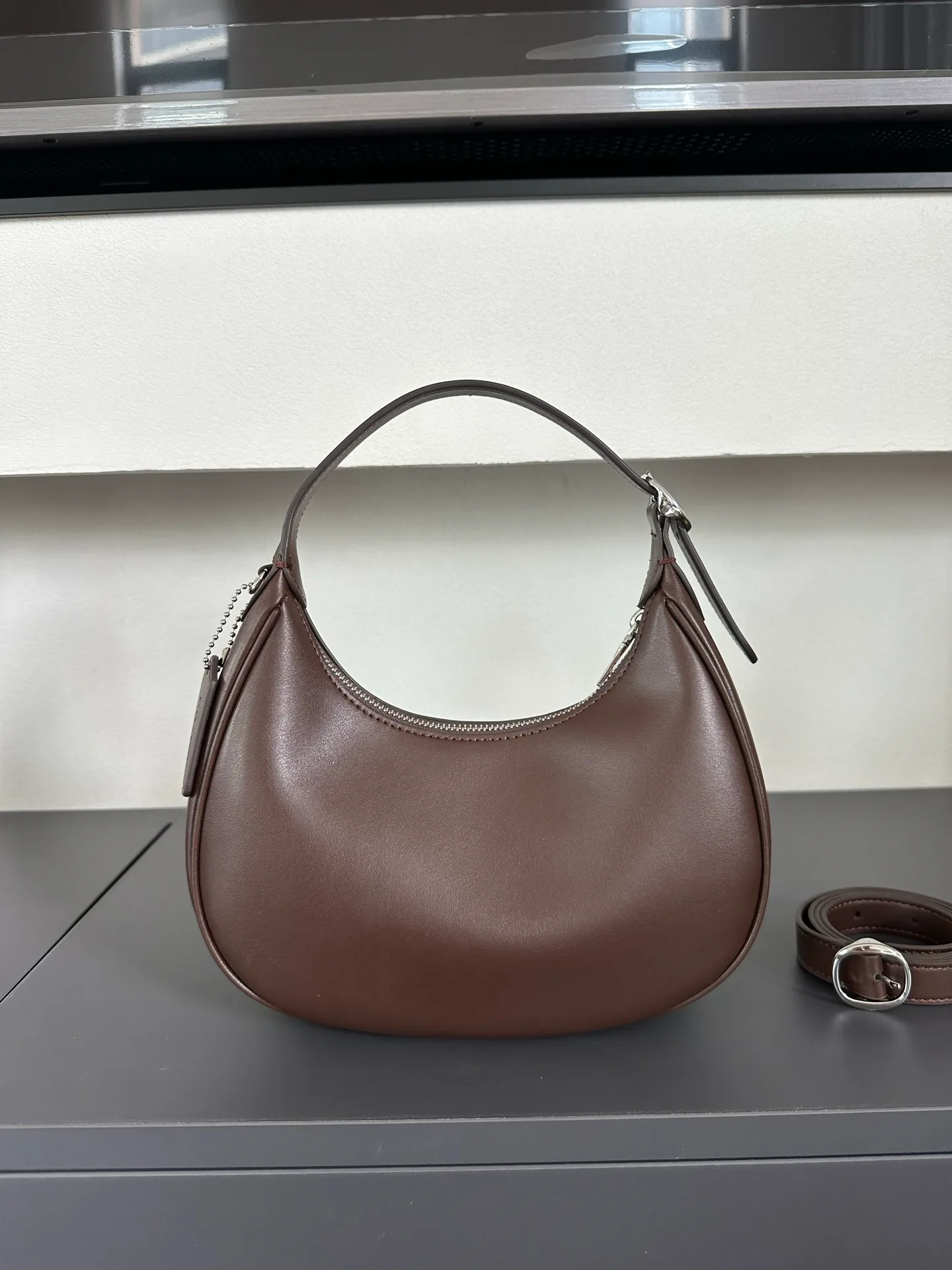 Women's Classic Handbags COACH 17960979
