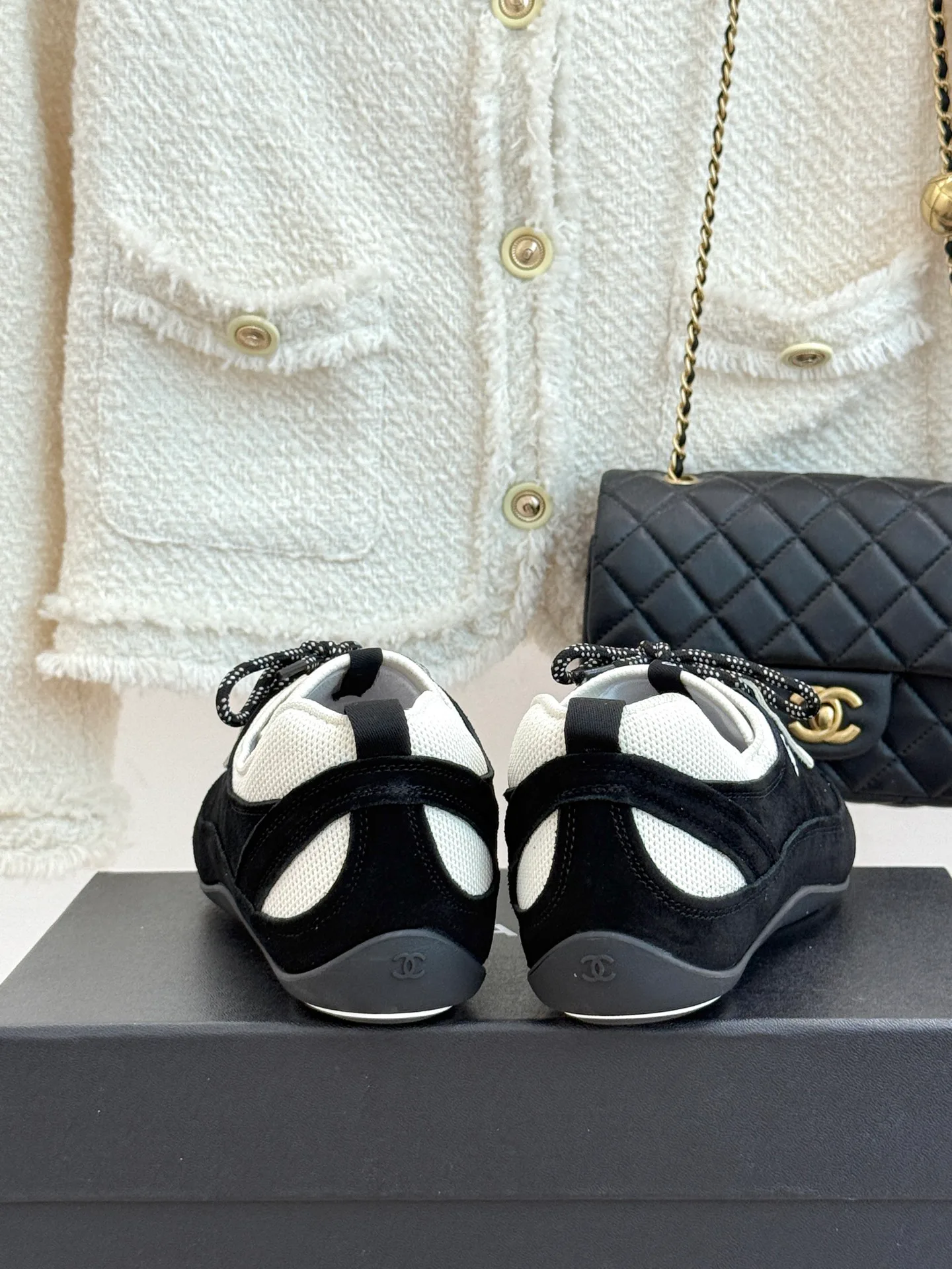 Women's Sneakers CHANEL 17025638