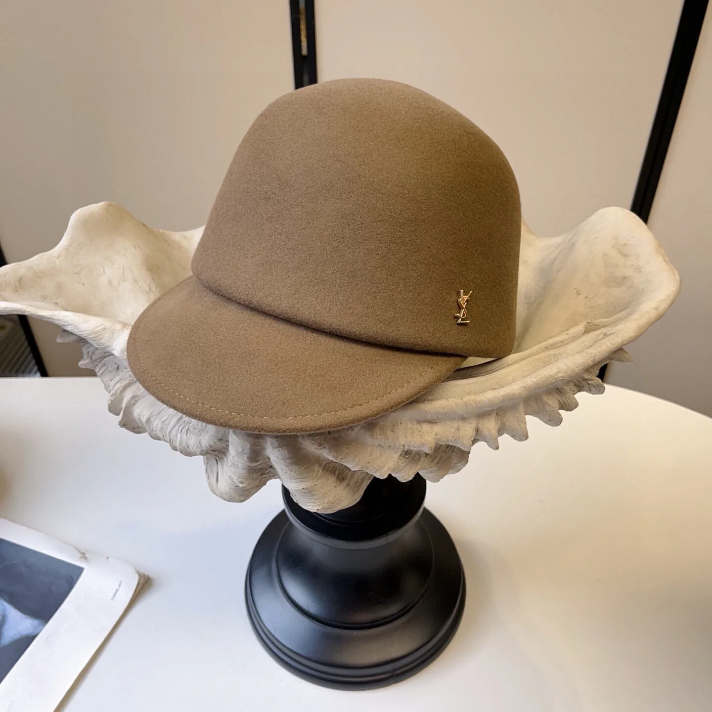 Hats SAINT LAURENT 18104805