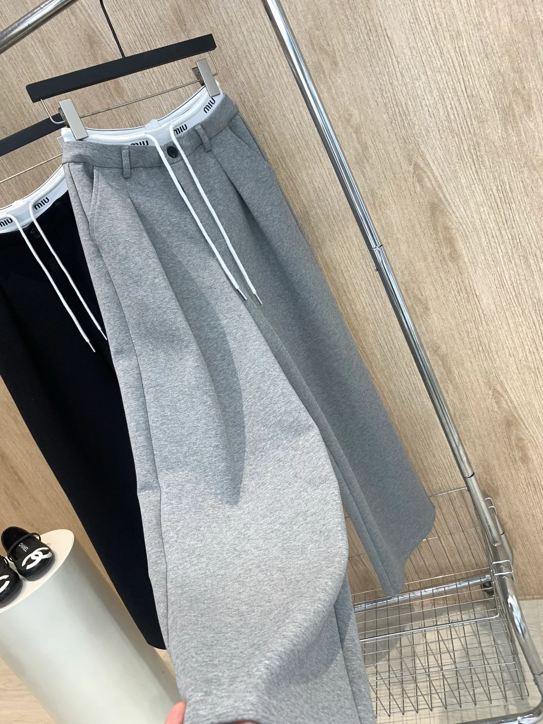 Women's Trousers MIU MIU 18199265