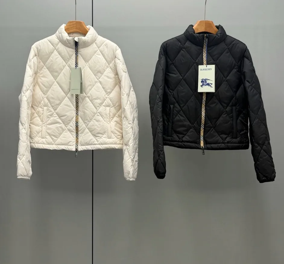 Women's Jackets And Down Jackets BURBERRY 17920945