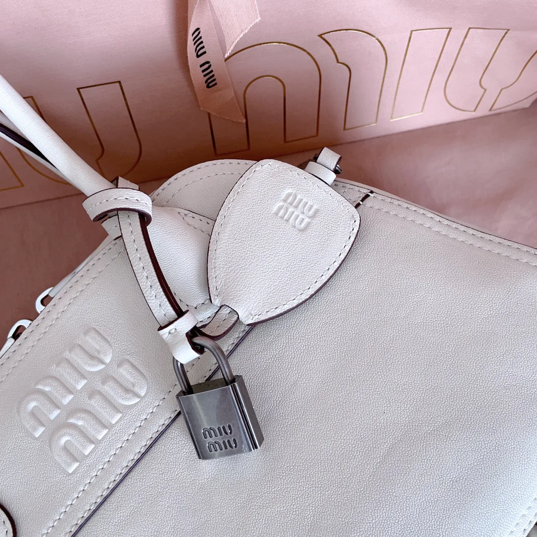 Women's Classic Handbags MIU MIU 18004744