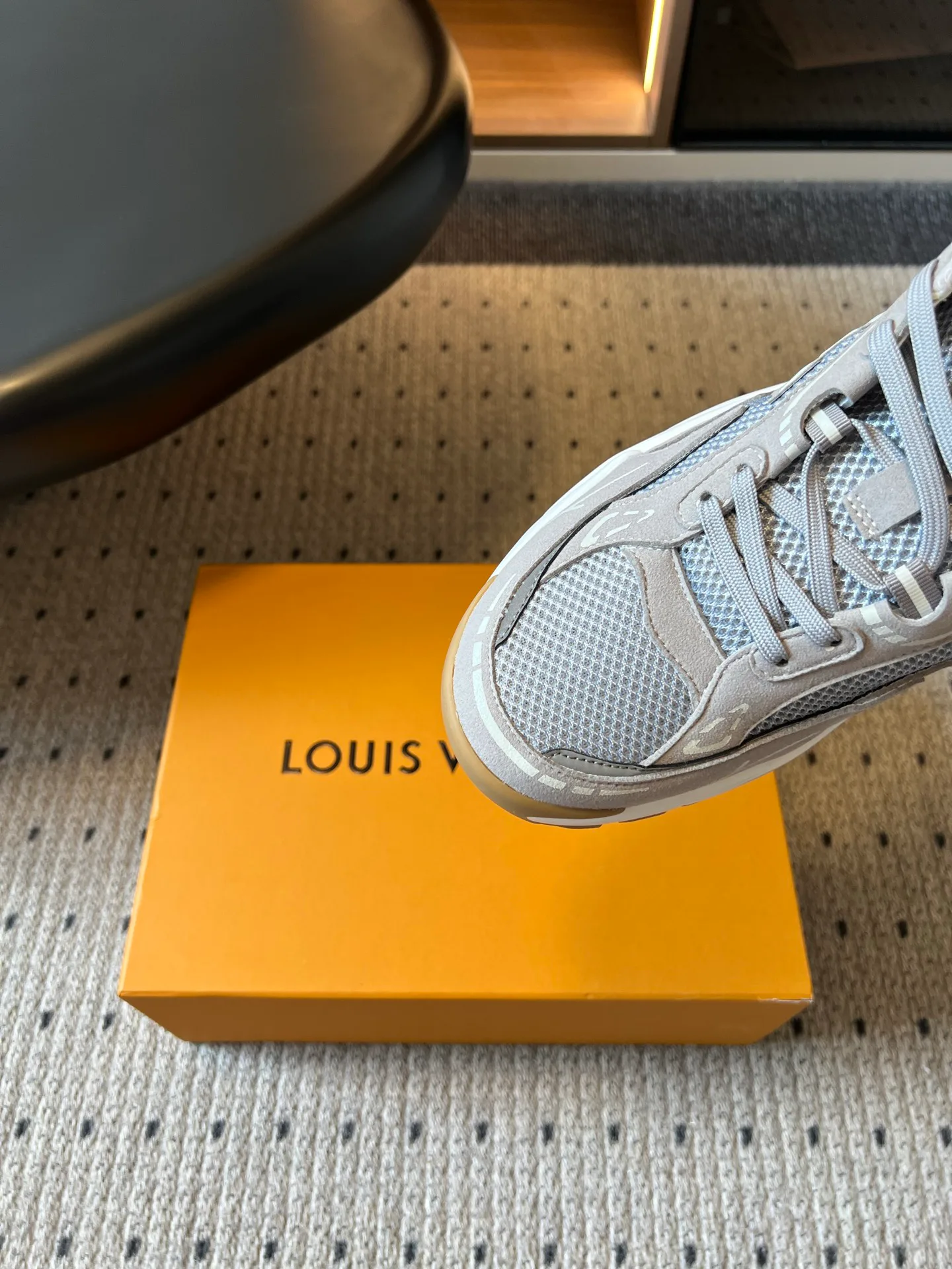 Men's Sneakers LOUIS VUITTON 17419416
