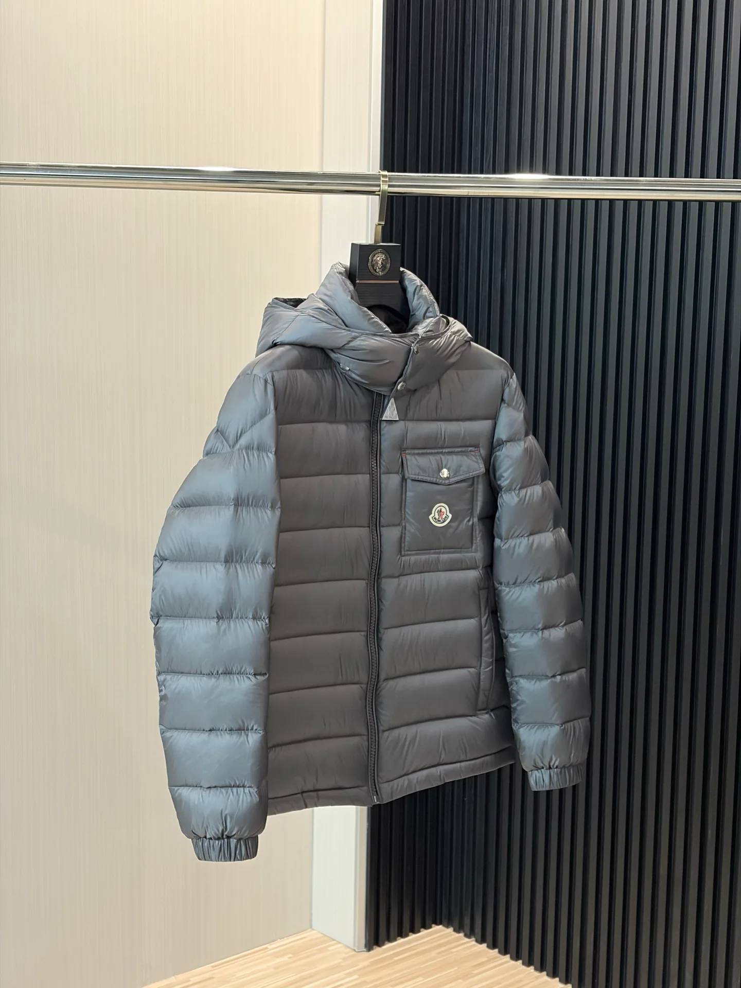 Women's Jackets And Down Jackets MONCLER 18391740