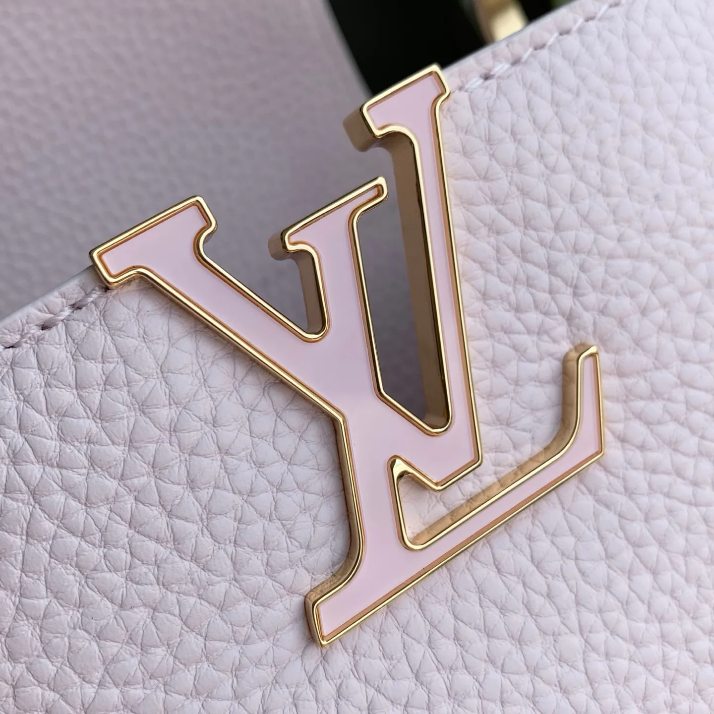 Women's Classic Handbags LOUIS VUITTON 18147529