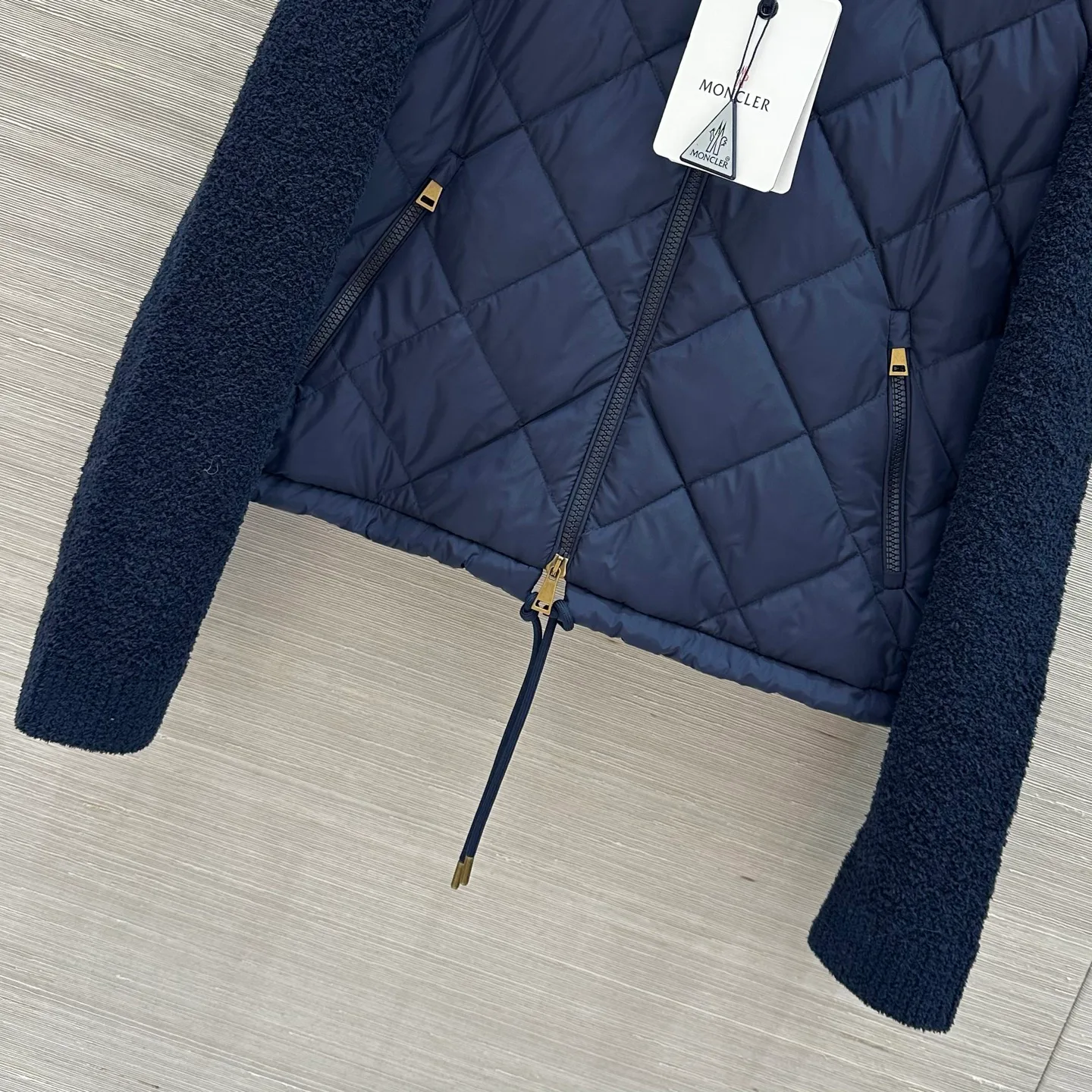 Women's Jackets And Down Jackets MONCLER 18175832