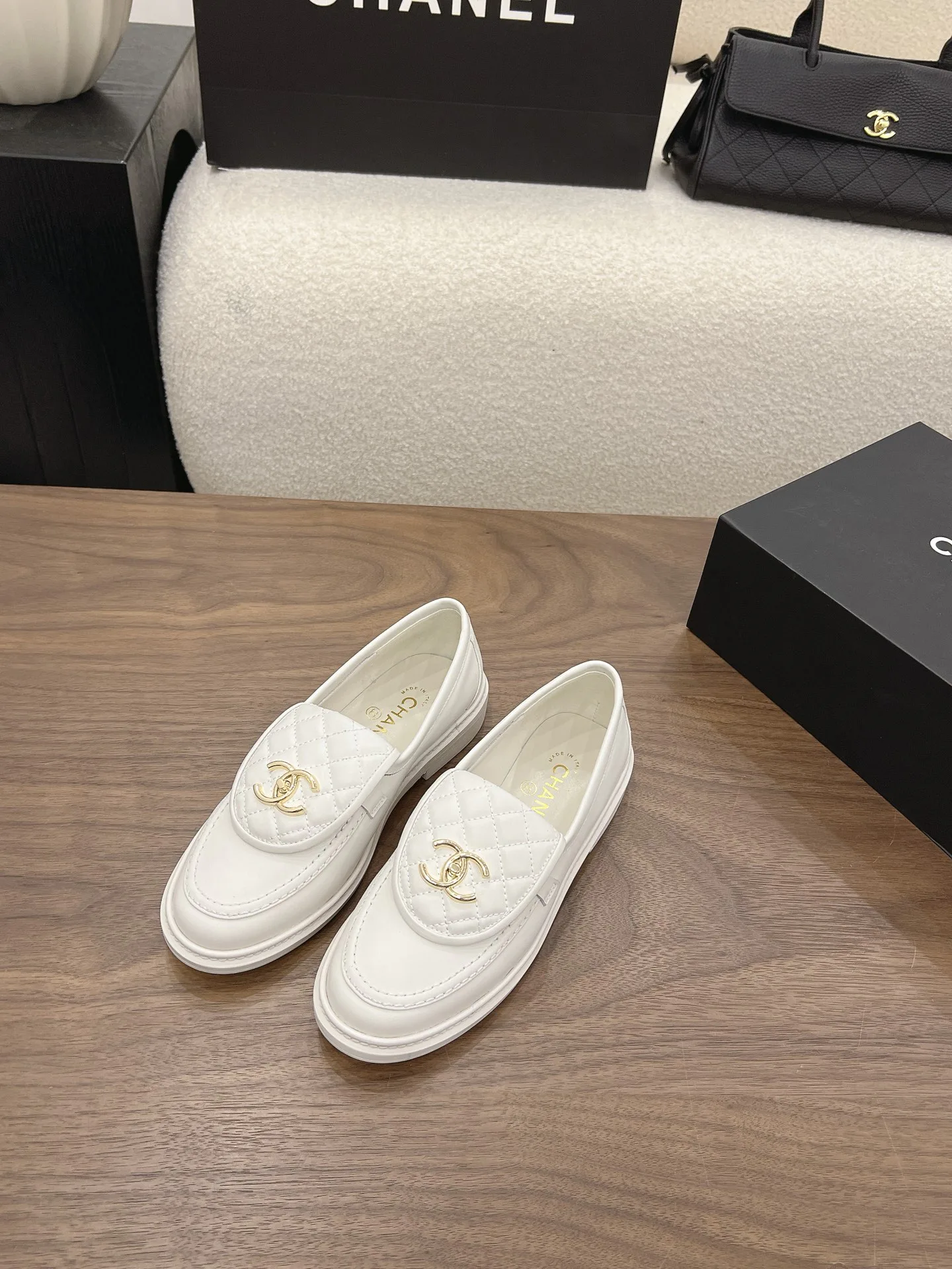 Women's Loafers And Moccasins CHANEL 17303670