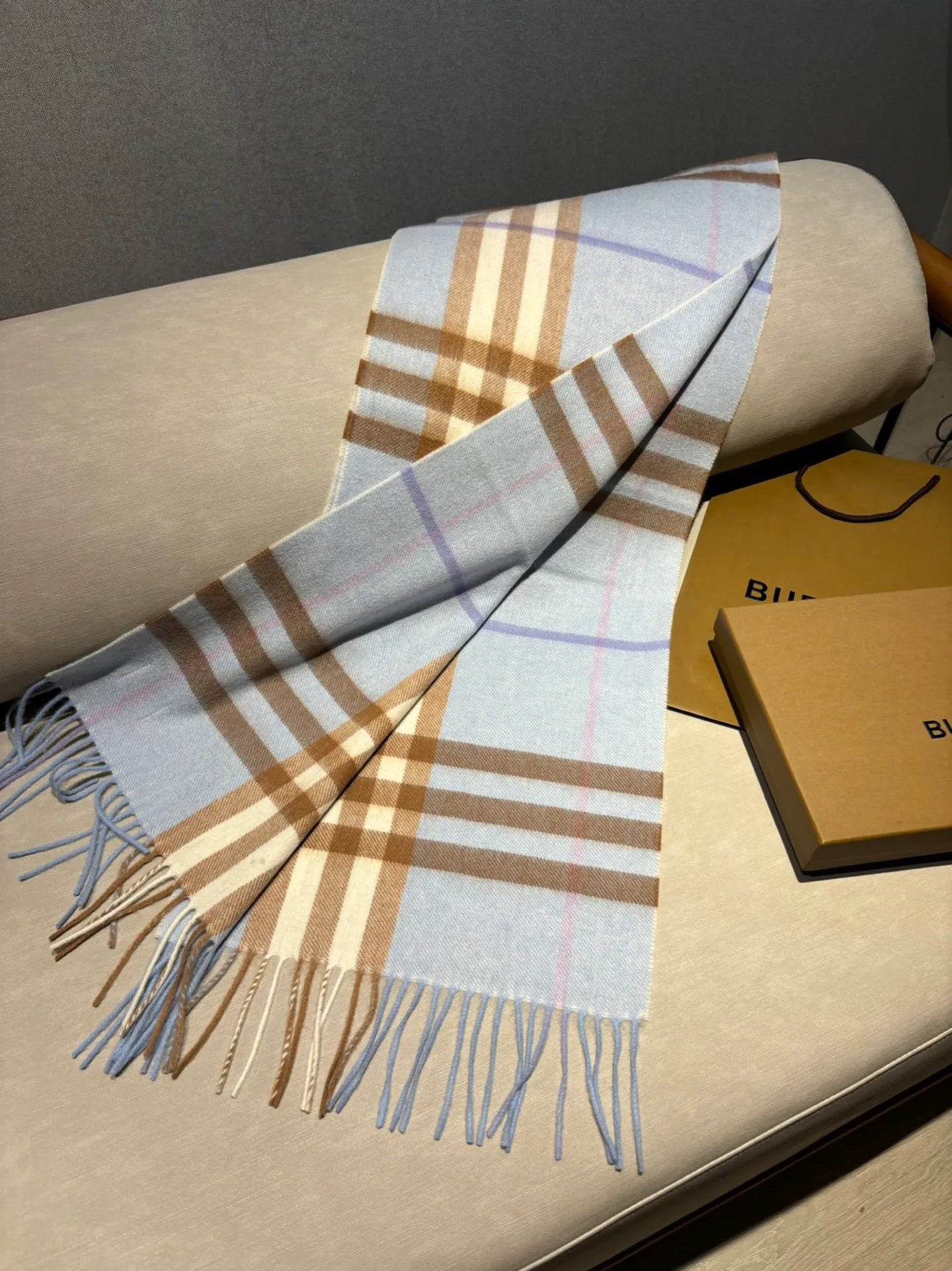Scarves BURBERRY 18507480