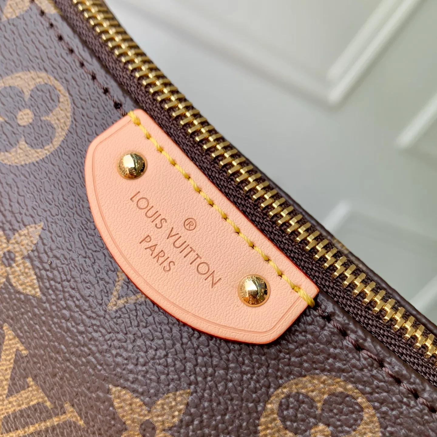 Women's Classic Handbags LOUIS VUITTON 18427516