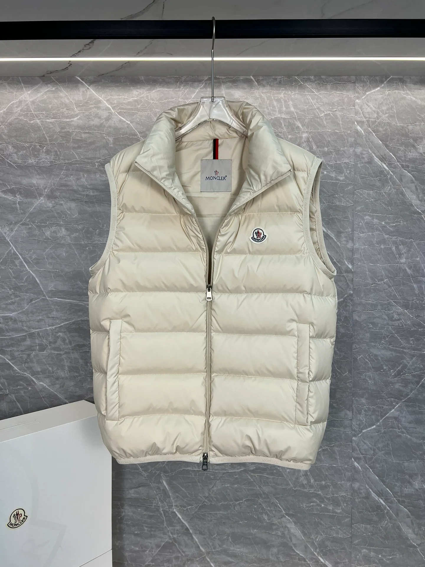Жилеты Мужские Moncler 18599847