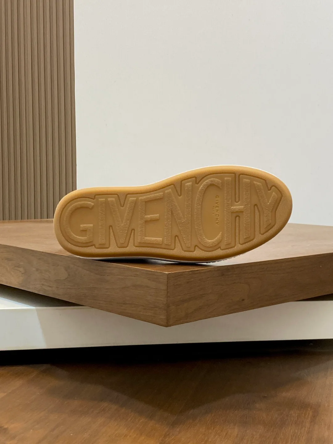 Men's Sneakers GIVENCHY 18449120