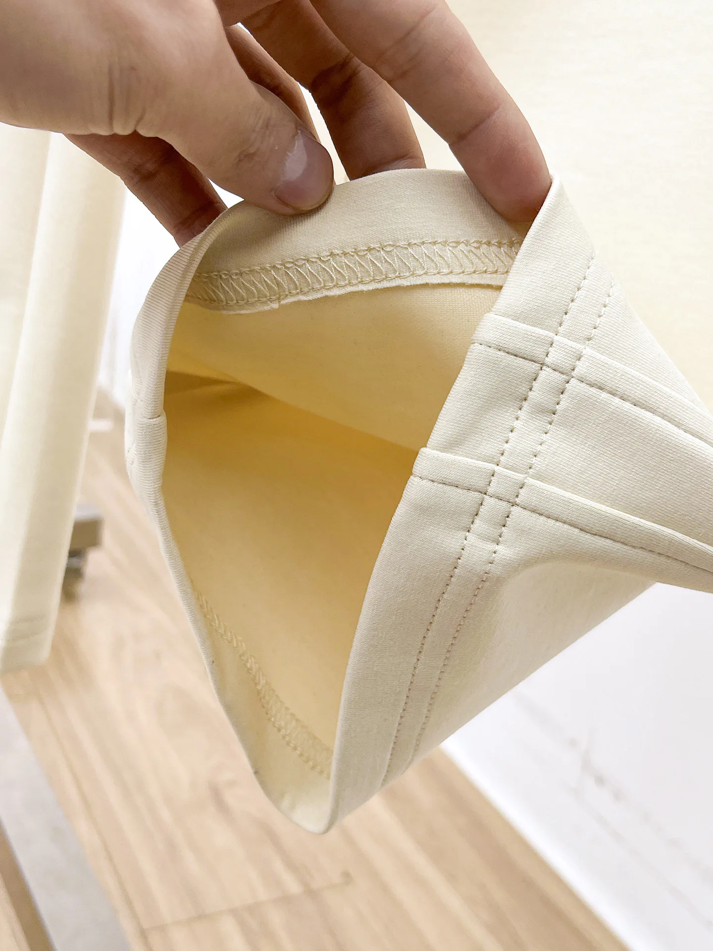 Men's Trousers MIU MIU 18197373