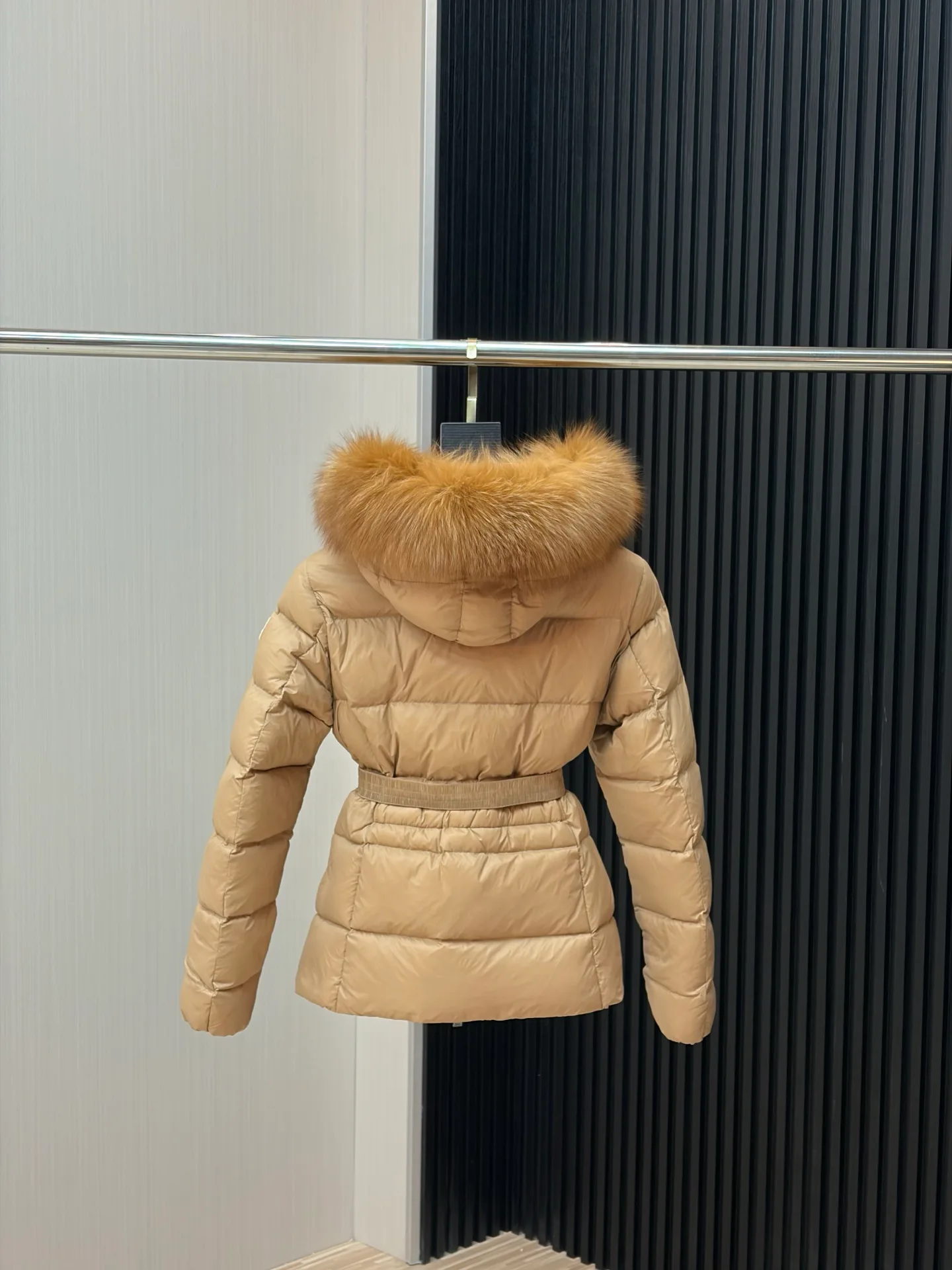 Women's Jackets And Down Jackets MONCLER 17926556