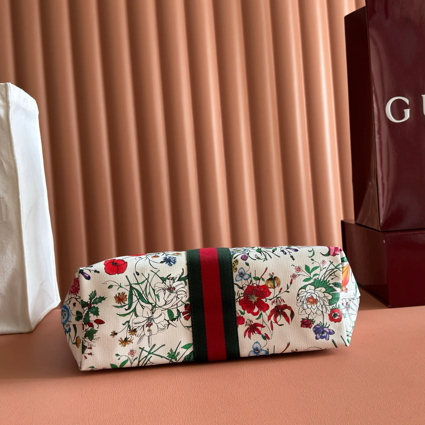 Women's Classic Handbags GUCCI 18148091