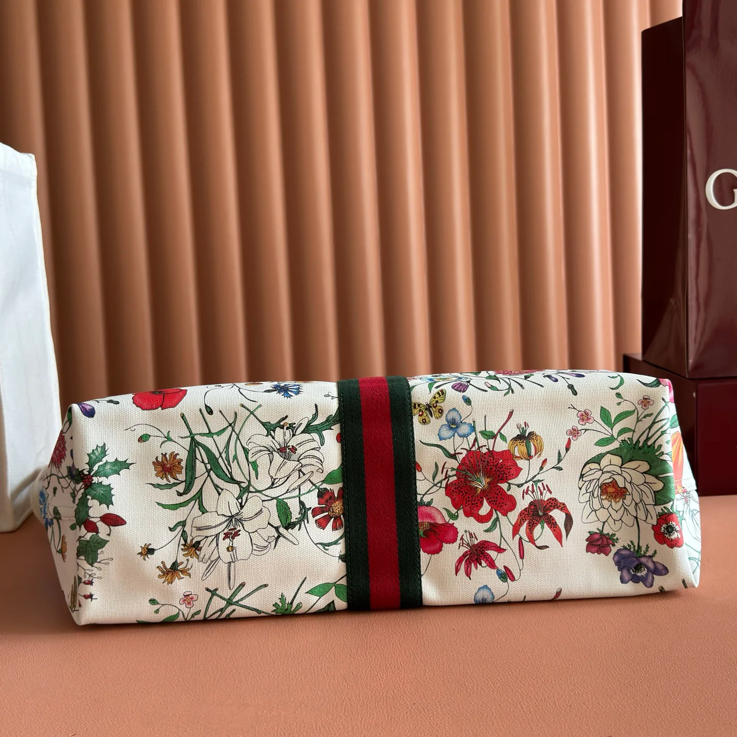 Women's Classic Handbags GUCCI 18148089
