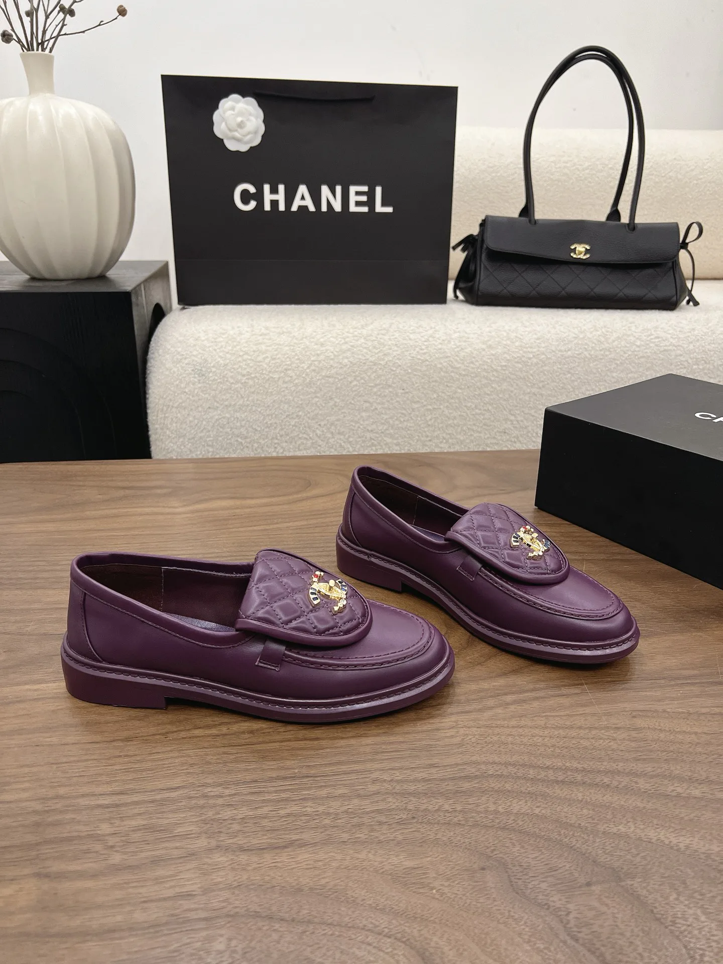 Women's Loafers And Moccasins CHANEL 17303656