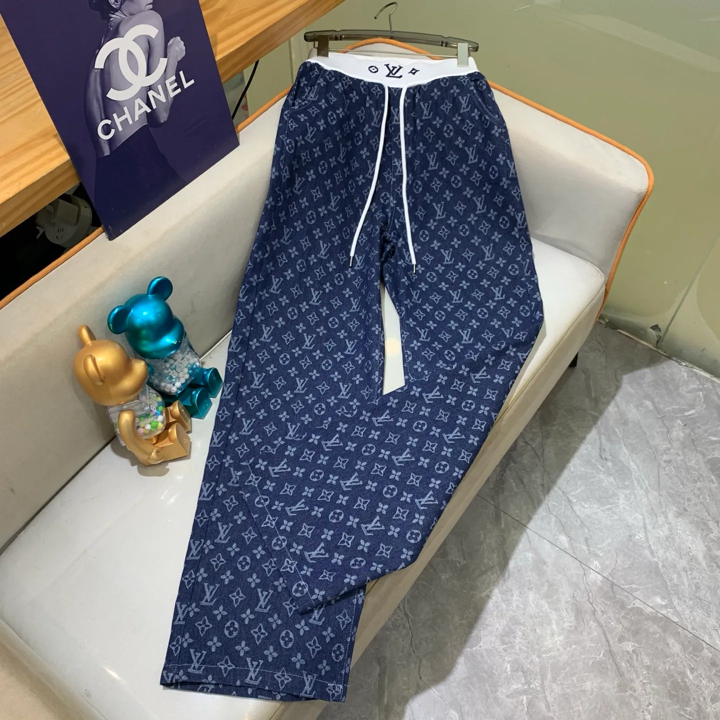 Women's Trousers LOUIS VUITTON 18141254