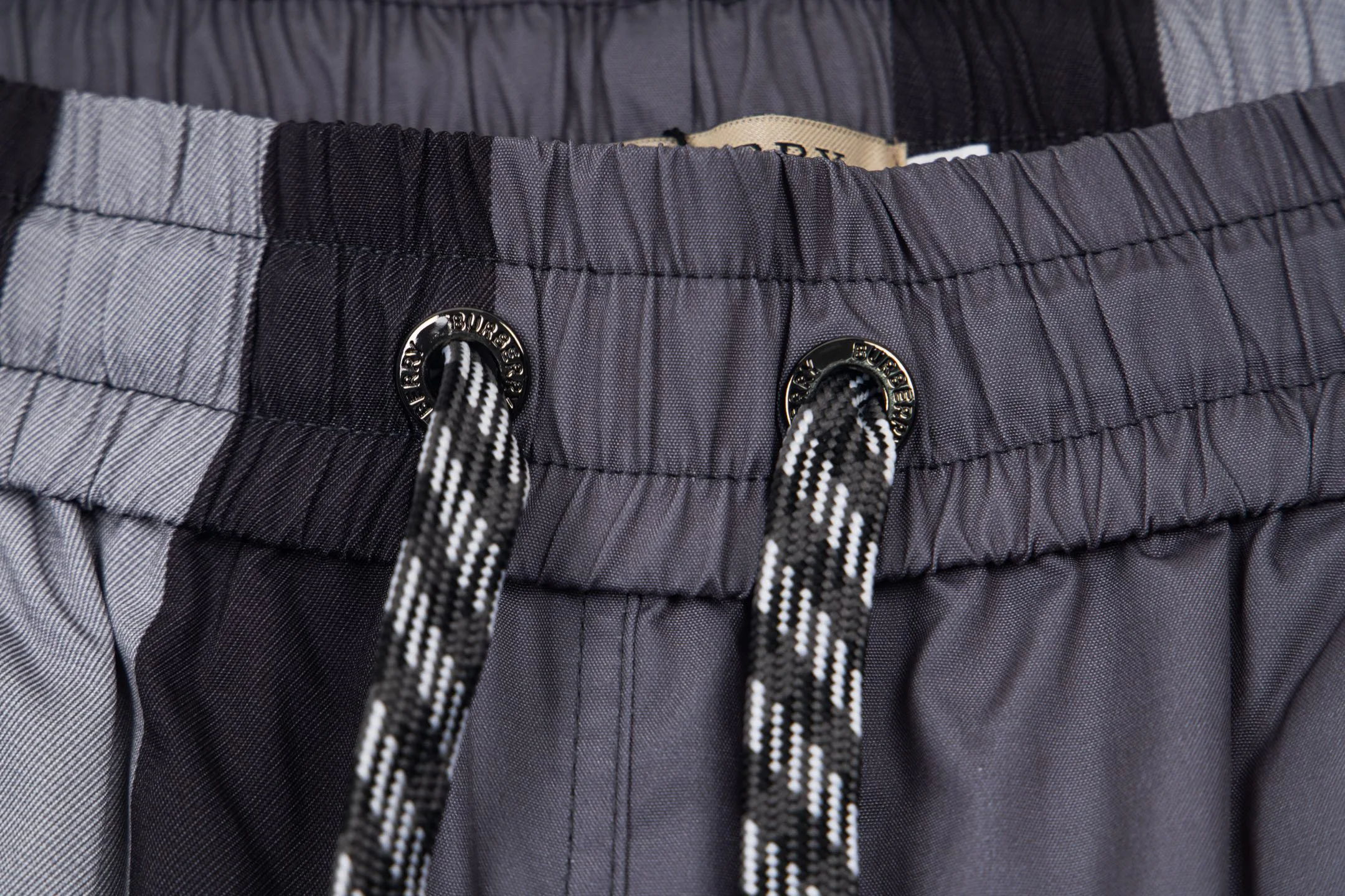 Men's Shorts BURBERRY 18000517