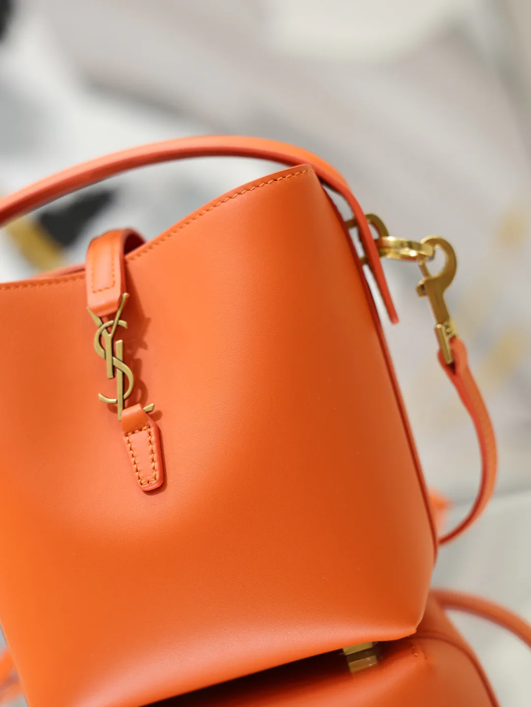 Women's Classic Handbags SAINT LAURENT 18321452