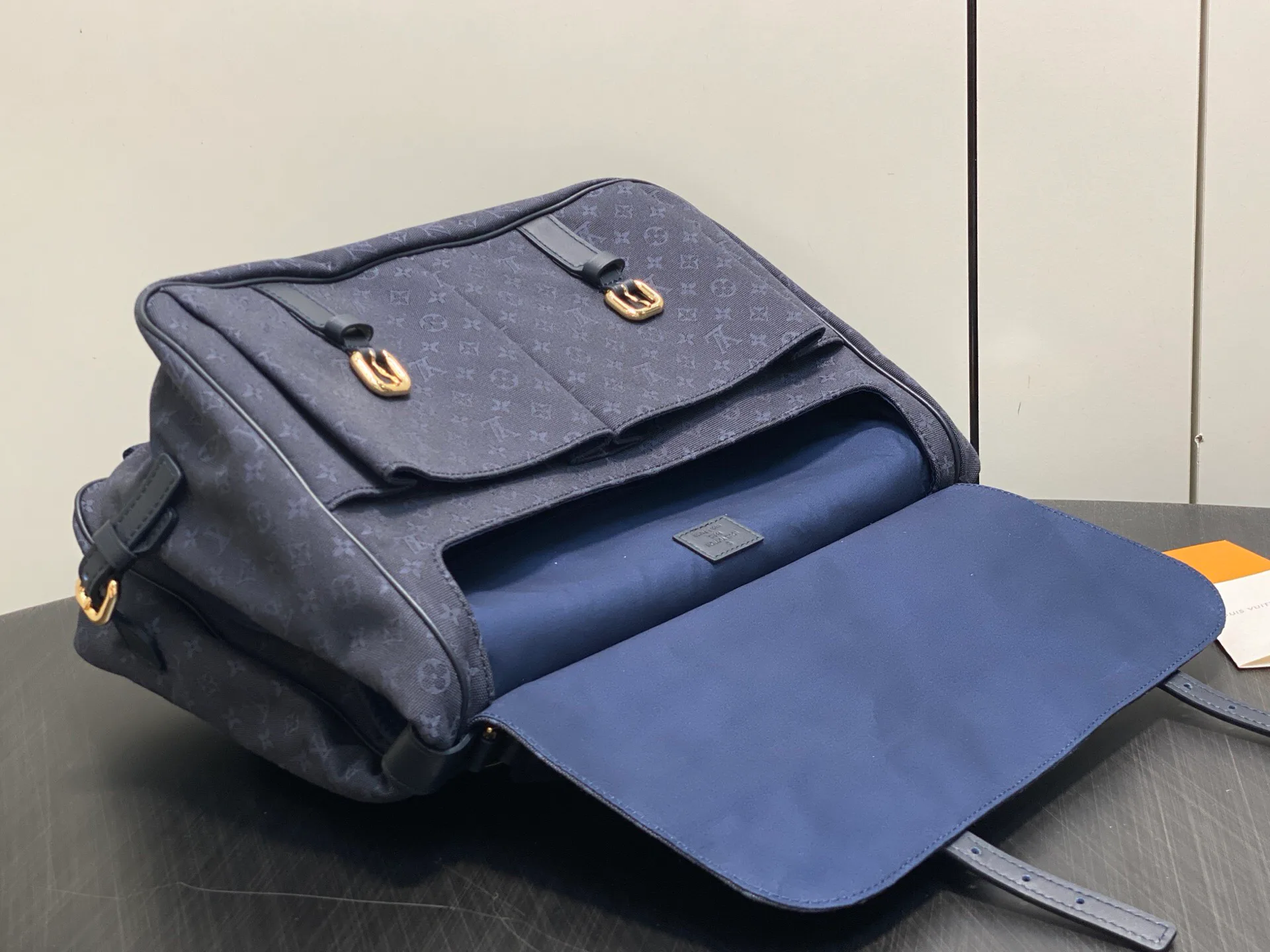 Women's Classic Handbags LOUIS VUITTON 17544744