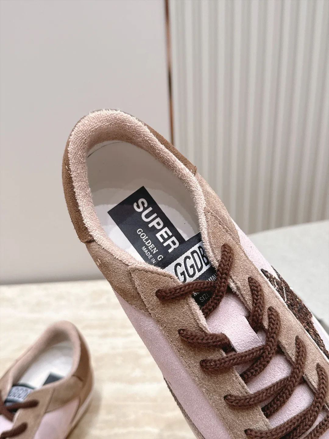 Women's Sneakers GOLDEN GOOSE 17963442