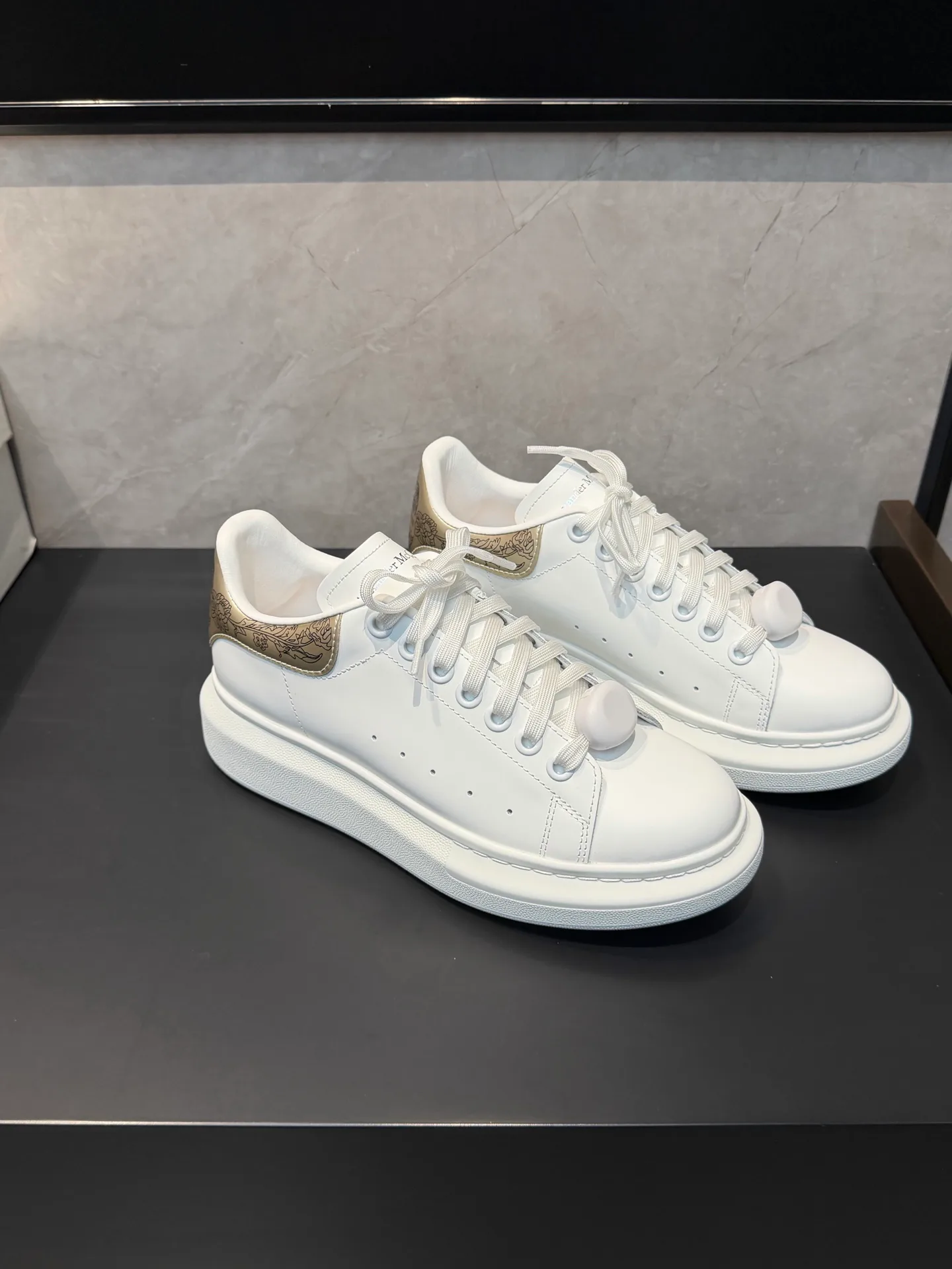 Women's Sneakers ALEXANDER MCQUEEN 18363915
