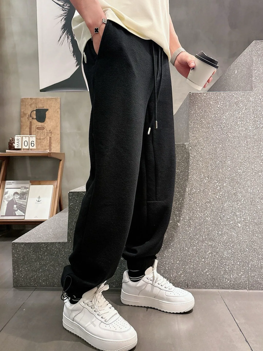 Men's Trousers MONCLER 17810710