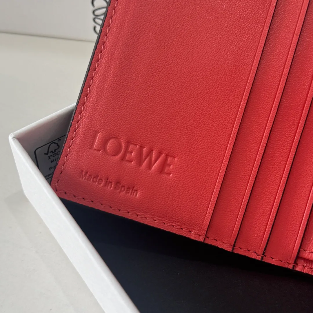 Women's Clutches LOEWE 17502812