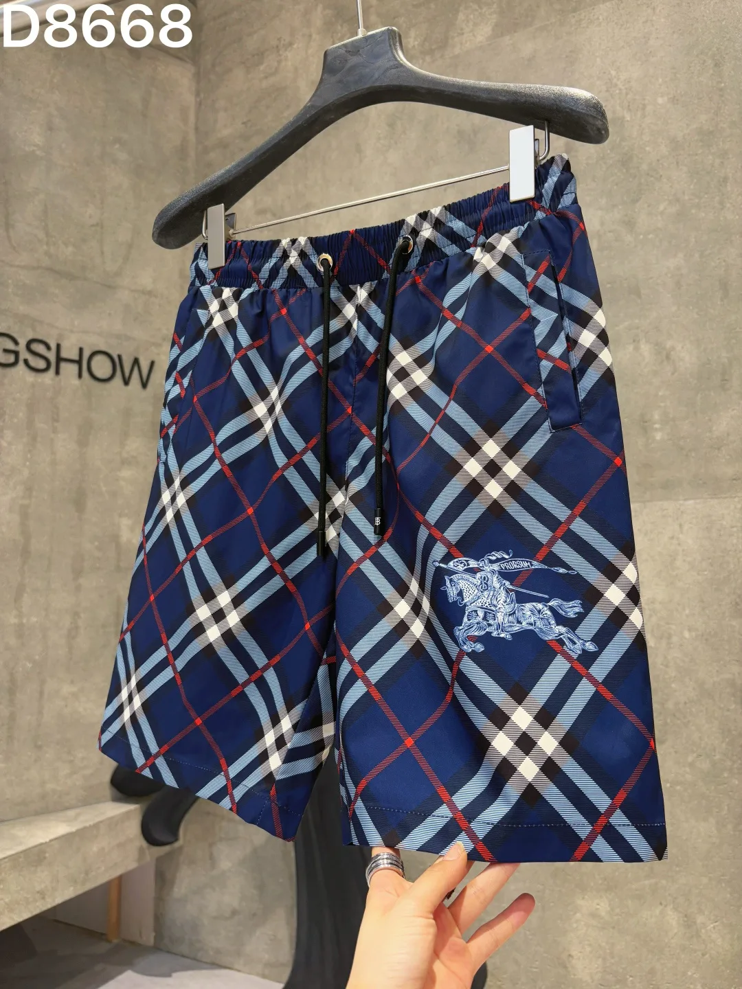 Men's Shorts BURBERRY 18000509