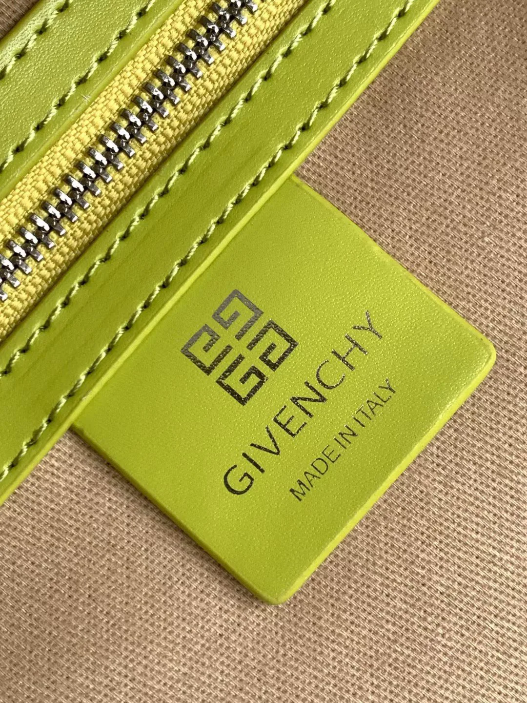Women's Classic Handbags GIVENCHY 18452630
