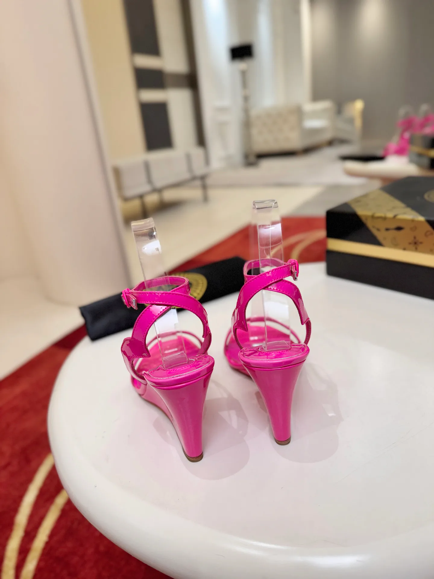 Women's Open-Toe Sandals CHRISTIAN LOUBOUTIN 18500924