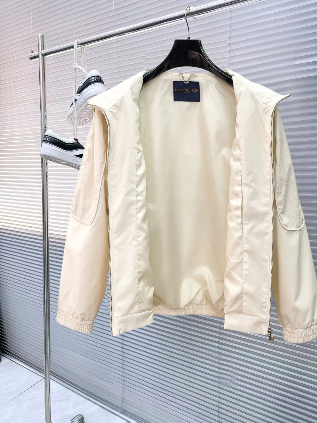 Men's Jackets And Down Jackets LOUIS VUITTON 17966734